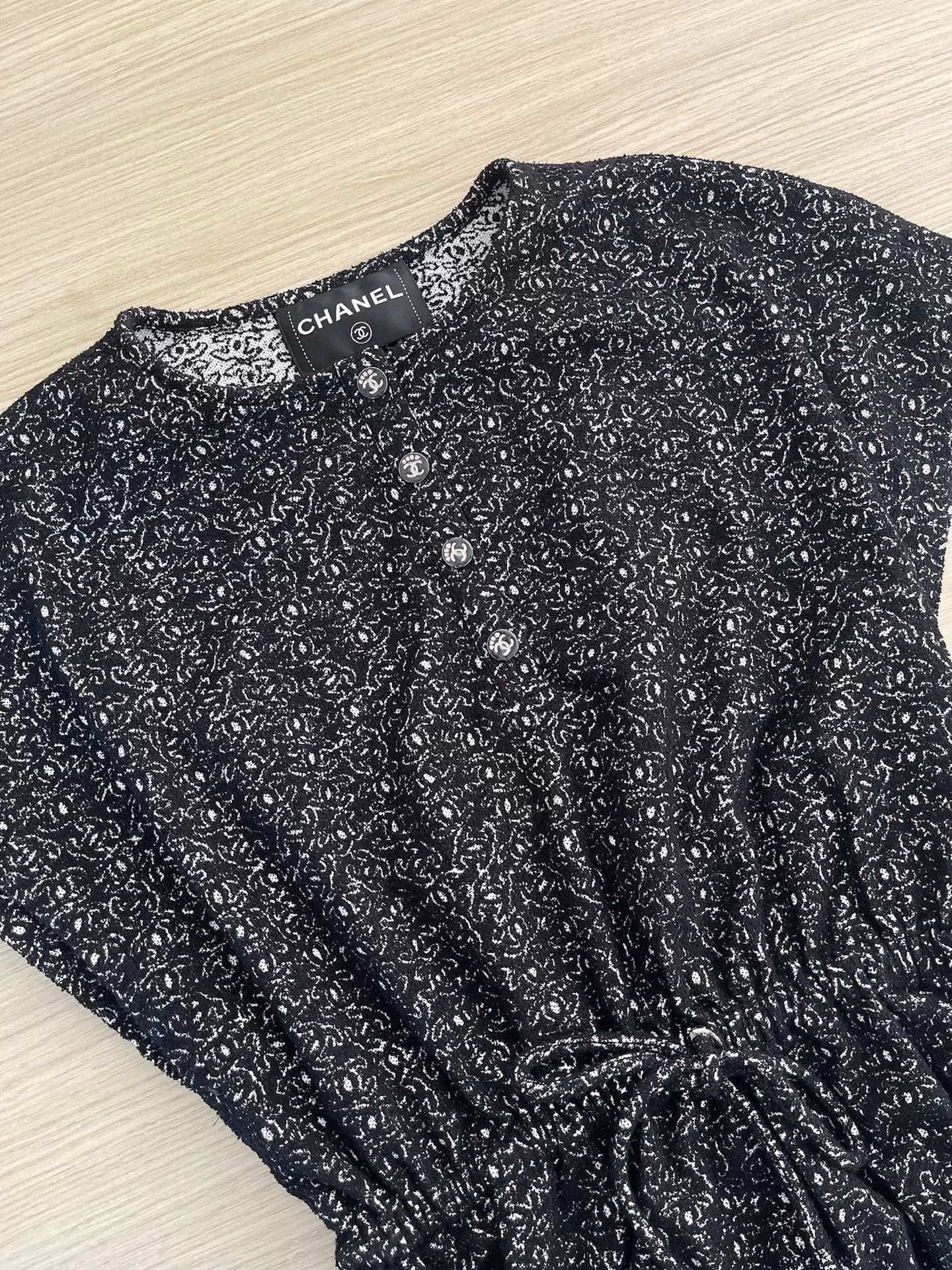 Chanel Chanel 2025 Coco Beach Silver Black Dress Size US 34 / EU 50 - 4 Thumbnail