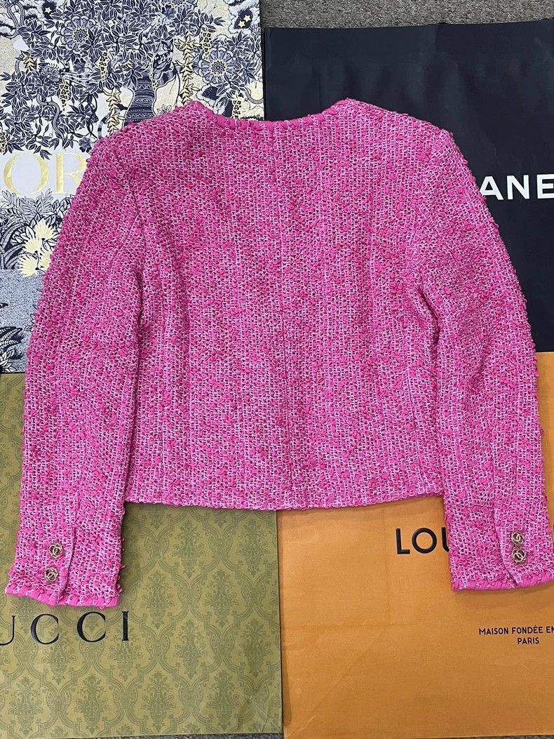 Chanel Chanel Pink V-Neck Knit Jacket Size US M / EU 48-50 / 2 - 3 Thumbnail