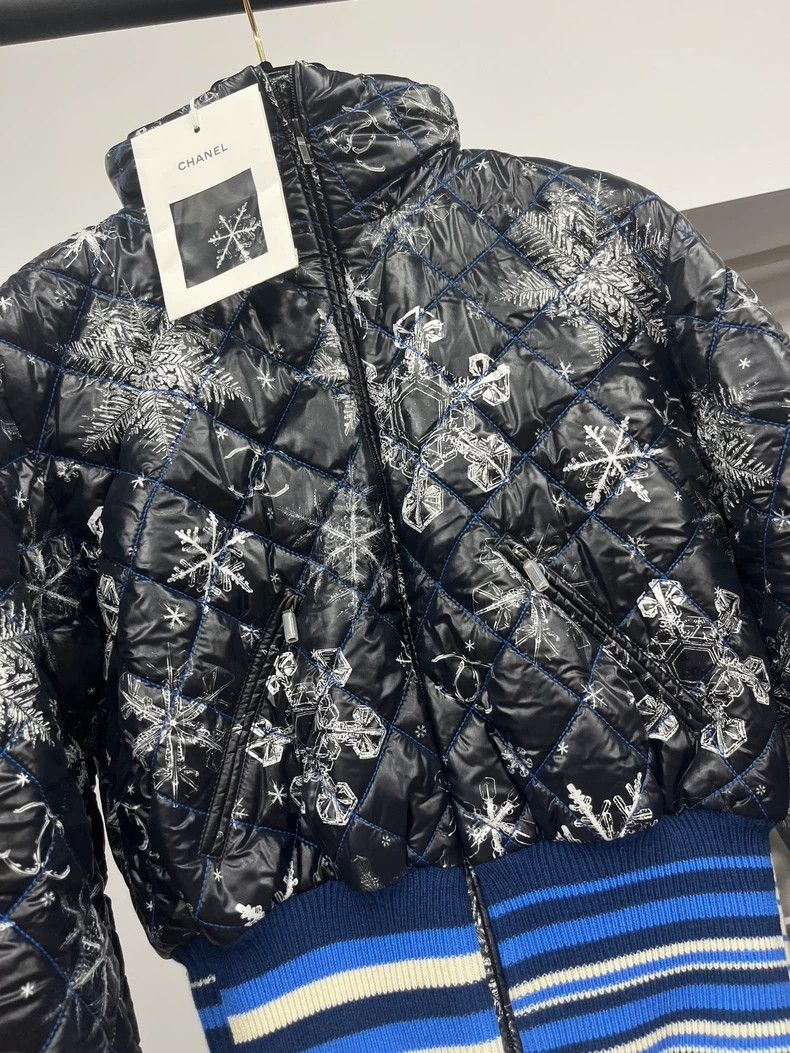Chanel Chanel Printed Cotton Puffer Jacket Size US M / EU 48-50 / 2 - 2 Thumbnail