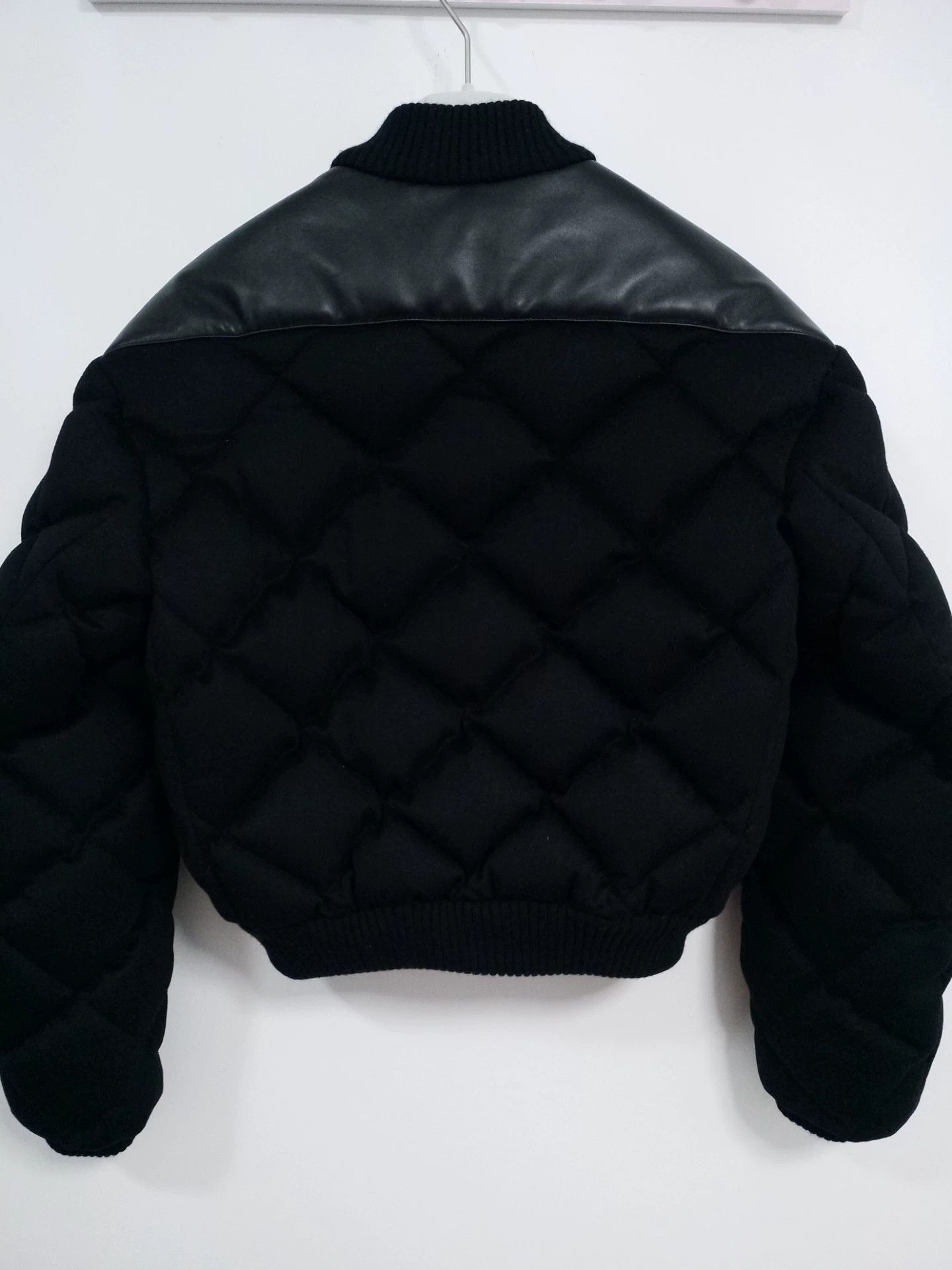Hermes Hermes Women's Quilted Waterproof Jacket Size US S / EU 44-46 / 1 - 7 Thumbnail
