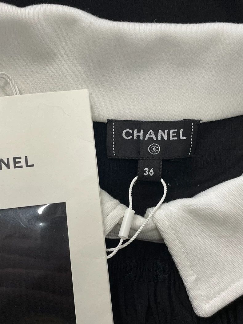 Chanel Chanel 25p Black White Collar Short Sleeve Size US S / EU 44-46 / 1 - 4 Thumbnail