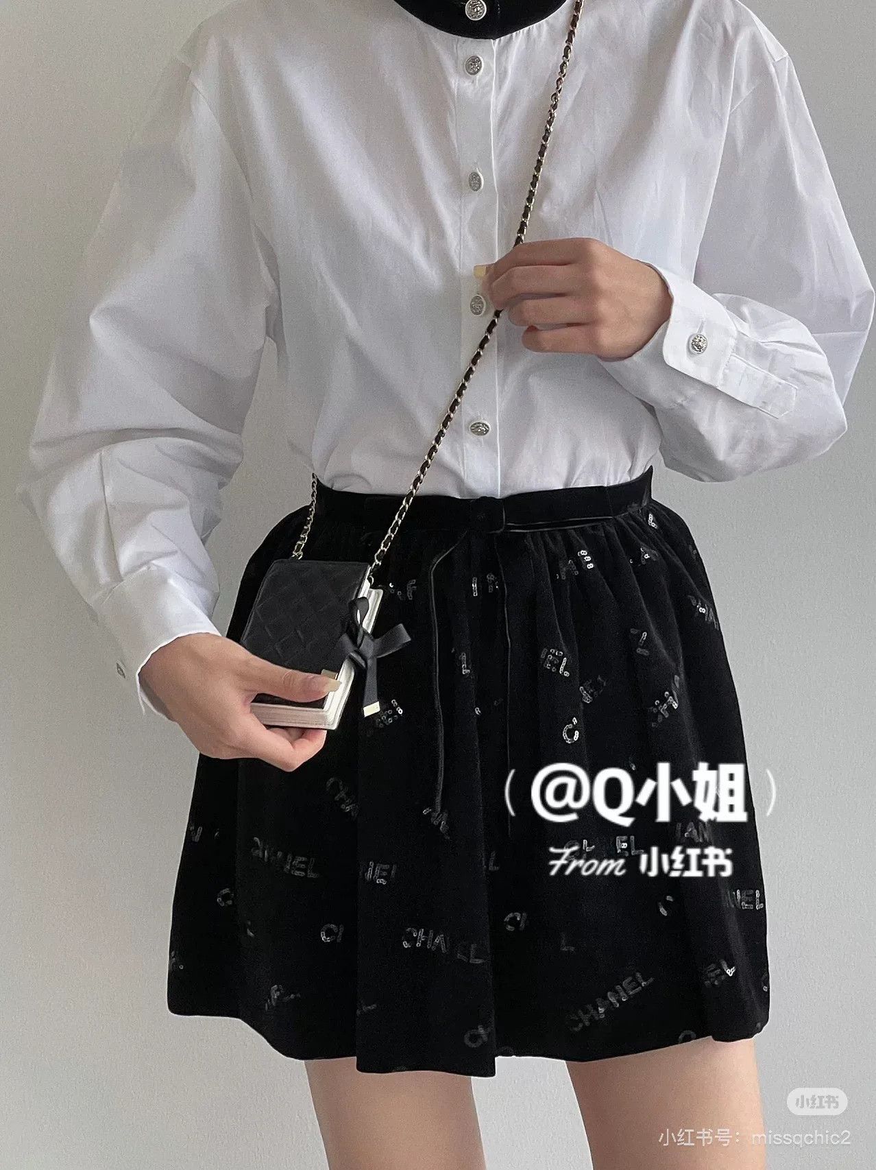 Chanel Chanel Velvet Sequin Skirt, Jennie Version Size 28" / US 6 / IT 42 - 9 Thumbnail