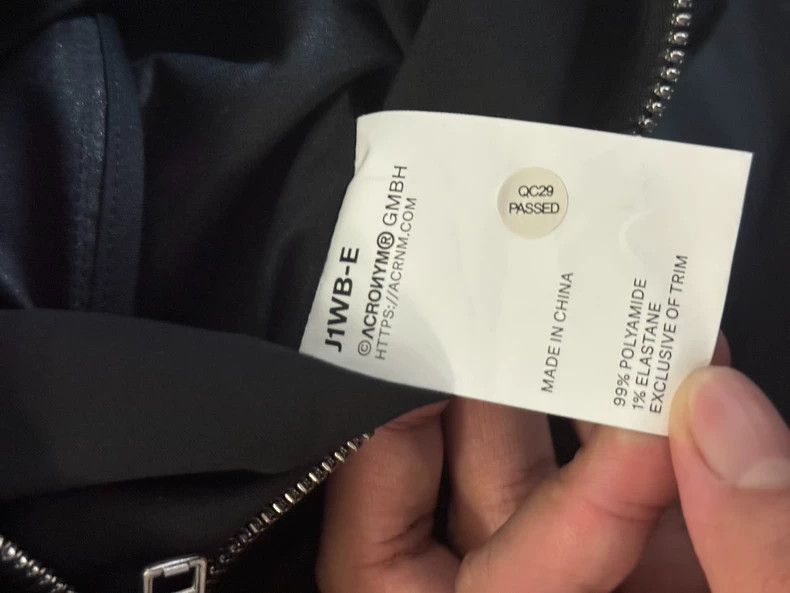 Acronym Acronym J1WB-E Black Jacket XS Size US XS / EU 42 / 0 - 3 Thumbnail