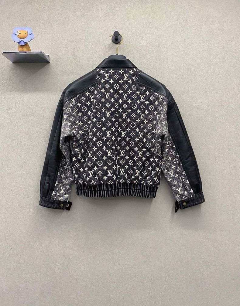Louis Vuitton Louis Vuitton Logo Print Bomber Jacket Size US XS / EU 42 / 0 - 3 Thumbnail