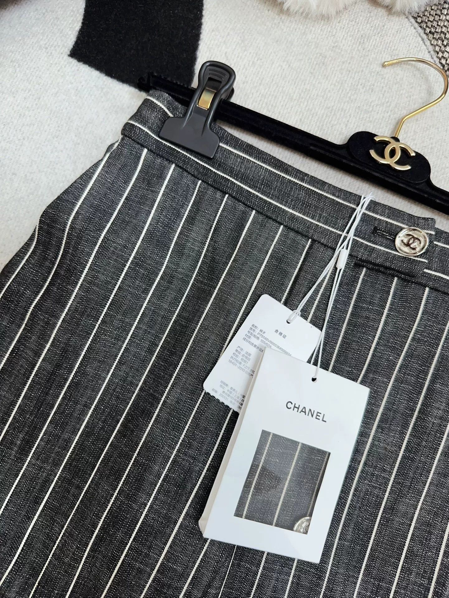Chanel chanel gray white striped wide leg pants Size US 34 / EU 50 - 7 Thumbnail