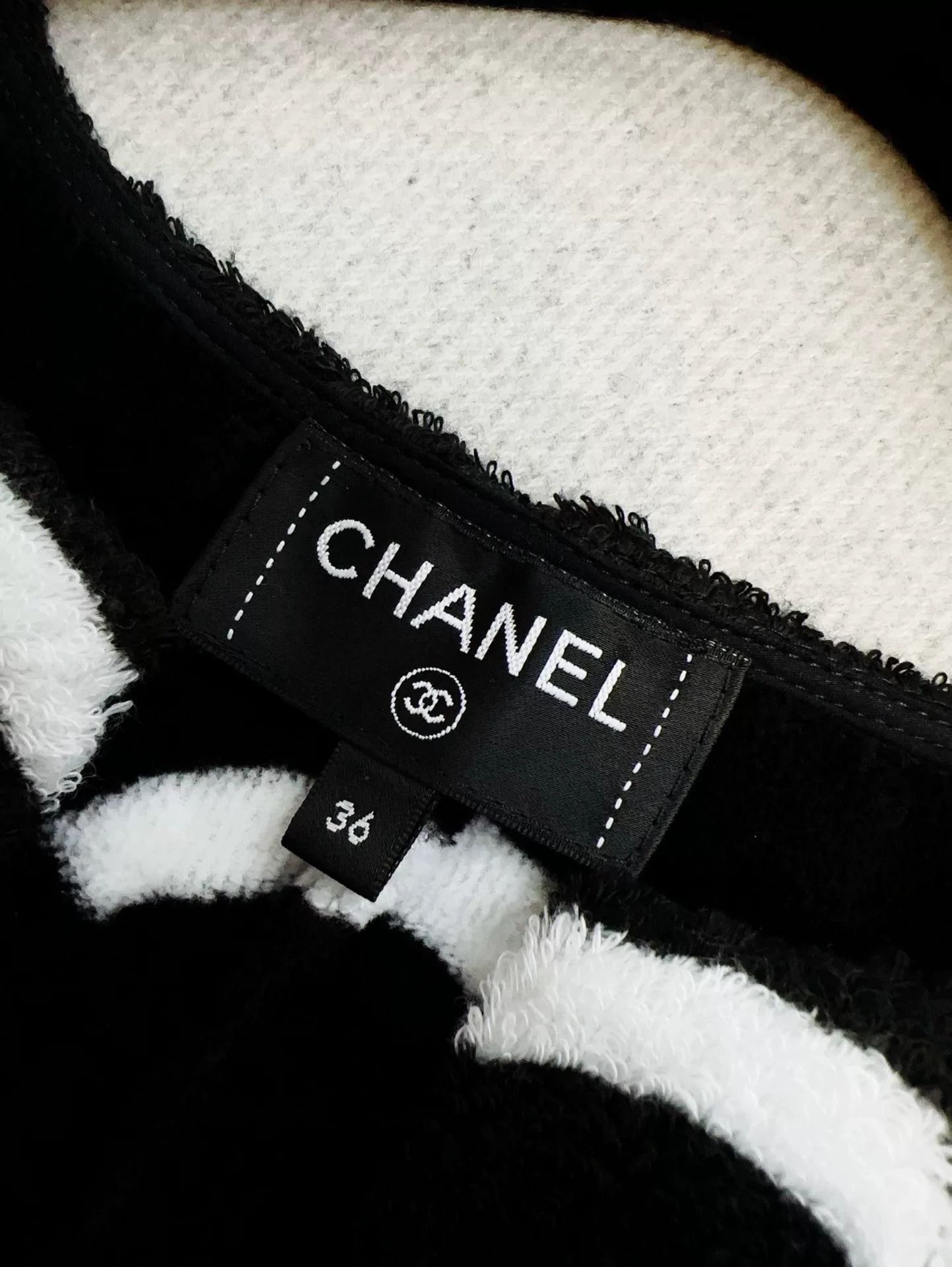 Chanel Chanel Coco Beach Black and White Top Size US S / EU 44-46 / 1 - 4 Thumbnail