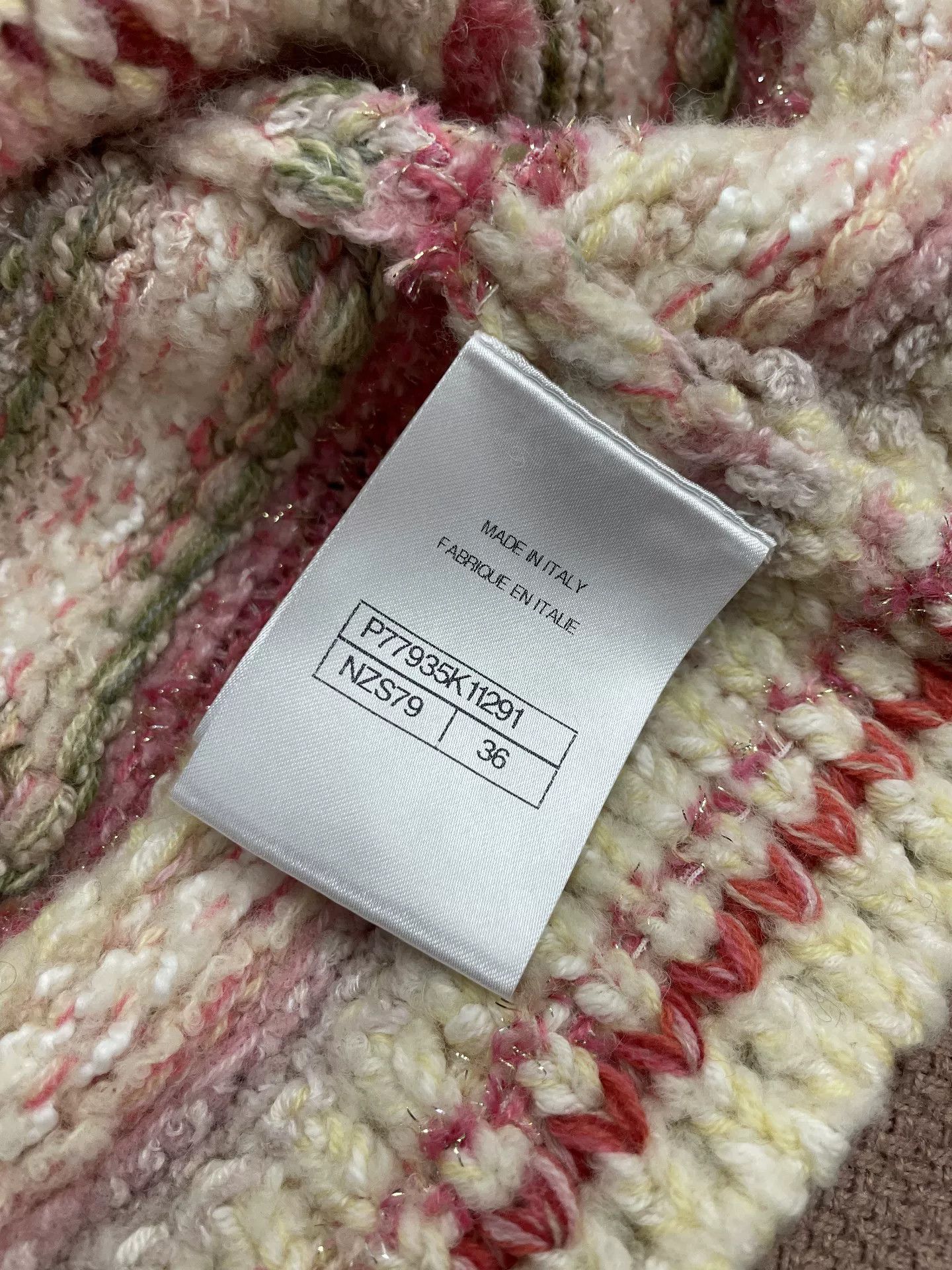 Chanel Chanel Pink Stripe Bow Button Vest Size US S / EU 44-46 / 1 - 5 Thumbnail