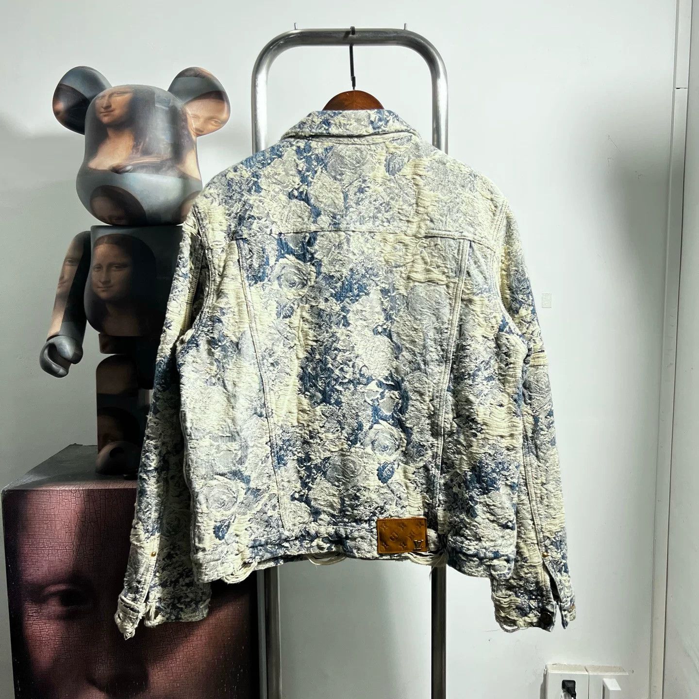 Louis Vuitton Louis Vuitton Distressed Denim Jacket Size US L / EU 52-54 / 3 - 2 Thumbnail