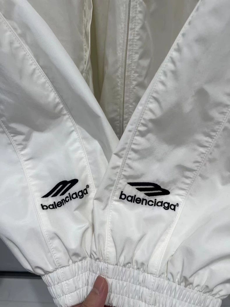 Balenciaga Balenciaga Manchester United Japan Limited Jacket Size US S / EU 44-46 / 1 - 8 Thumbnail
