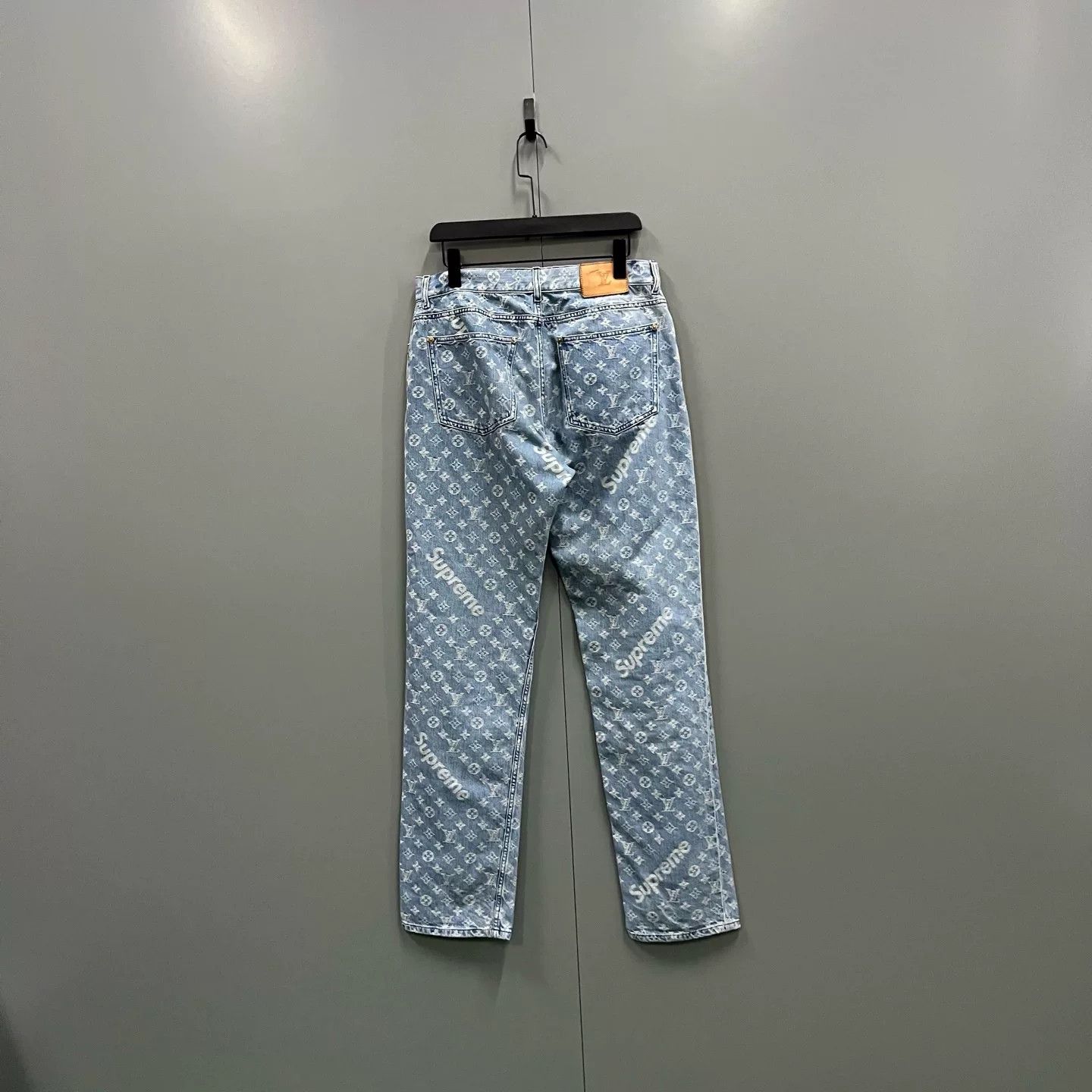 Louis Vuitton Louis Vuitton x Supreme Blue Denim Jeans Size US 34 / EU 50 - 2 Thumbnail