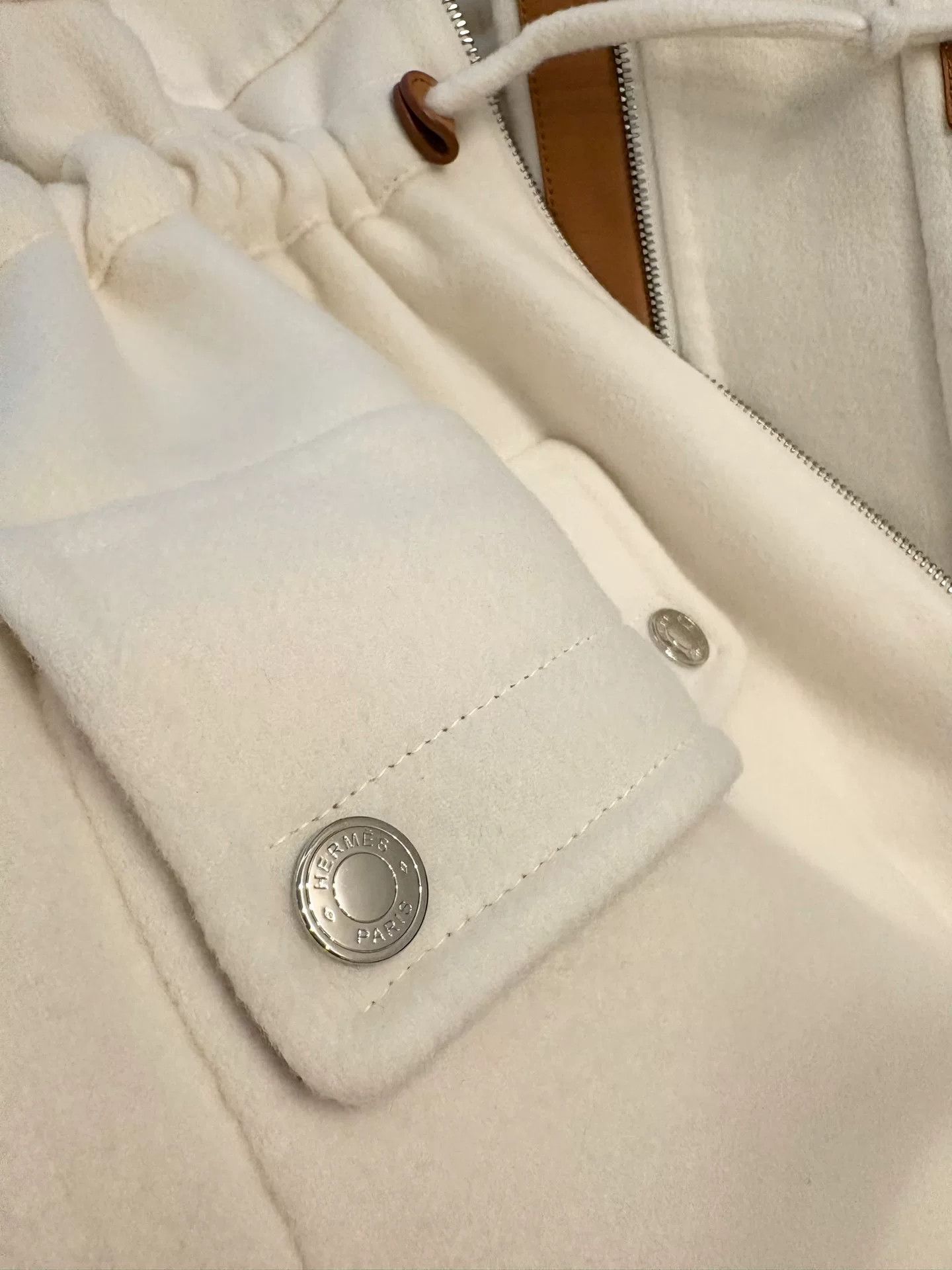 Hermes Hermes Cream Fringe Detail Coat Size US XS / EU 42 / 0 - 6 Thumbnail