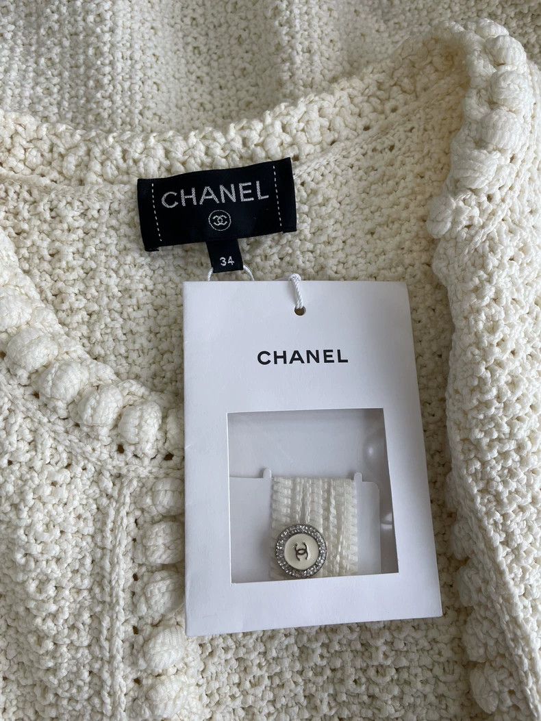 Chanel Chanel White Knit Vest Coat Size US XS / EU 42 / 0 - 3 Thumbnail
