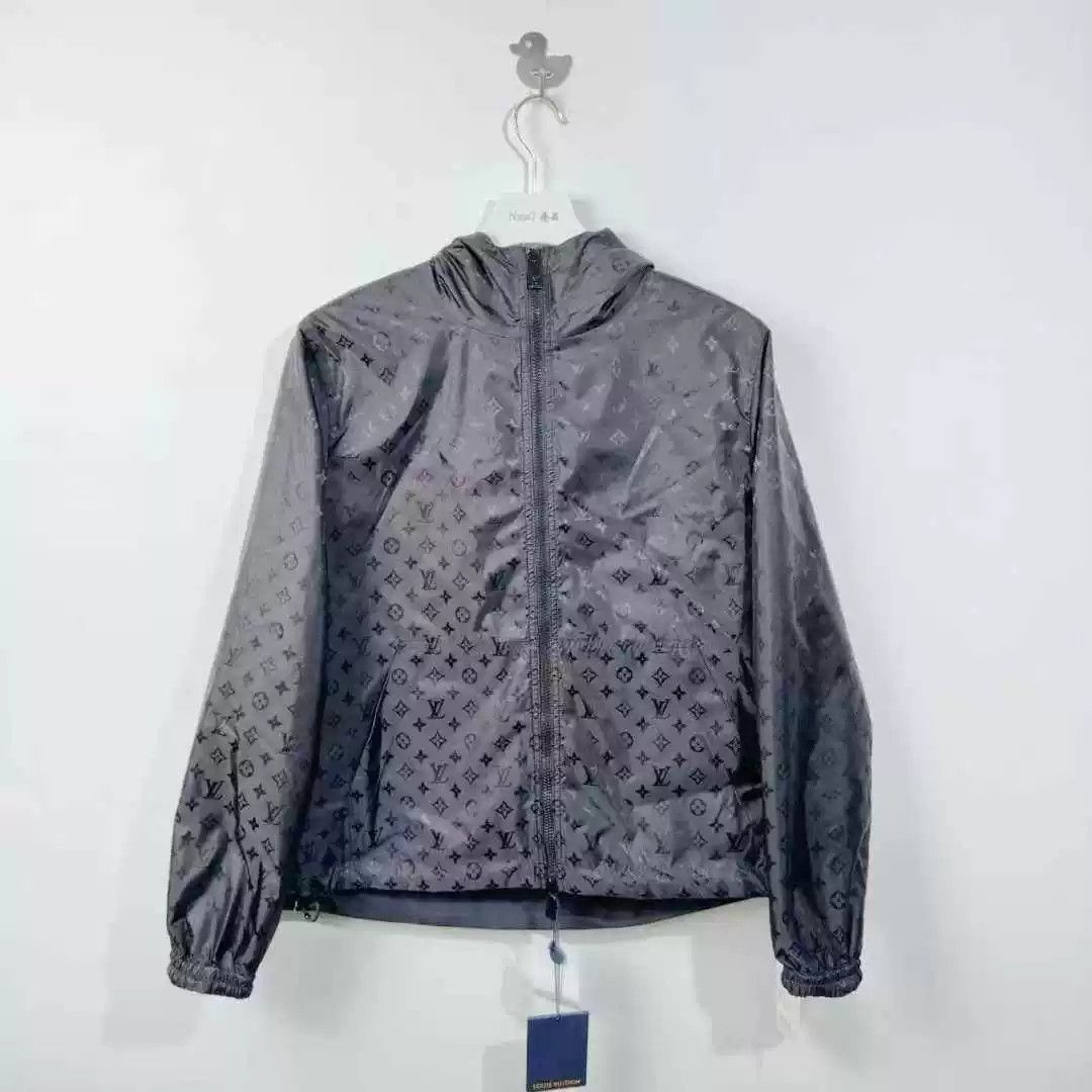 Louis Vuitton Louis Vuitton 25 Logo Reversible Jacket Size US S / EU 44-46 / 1 - 4 Thumbnail