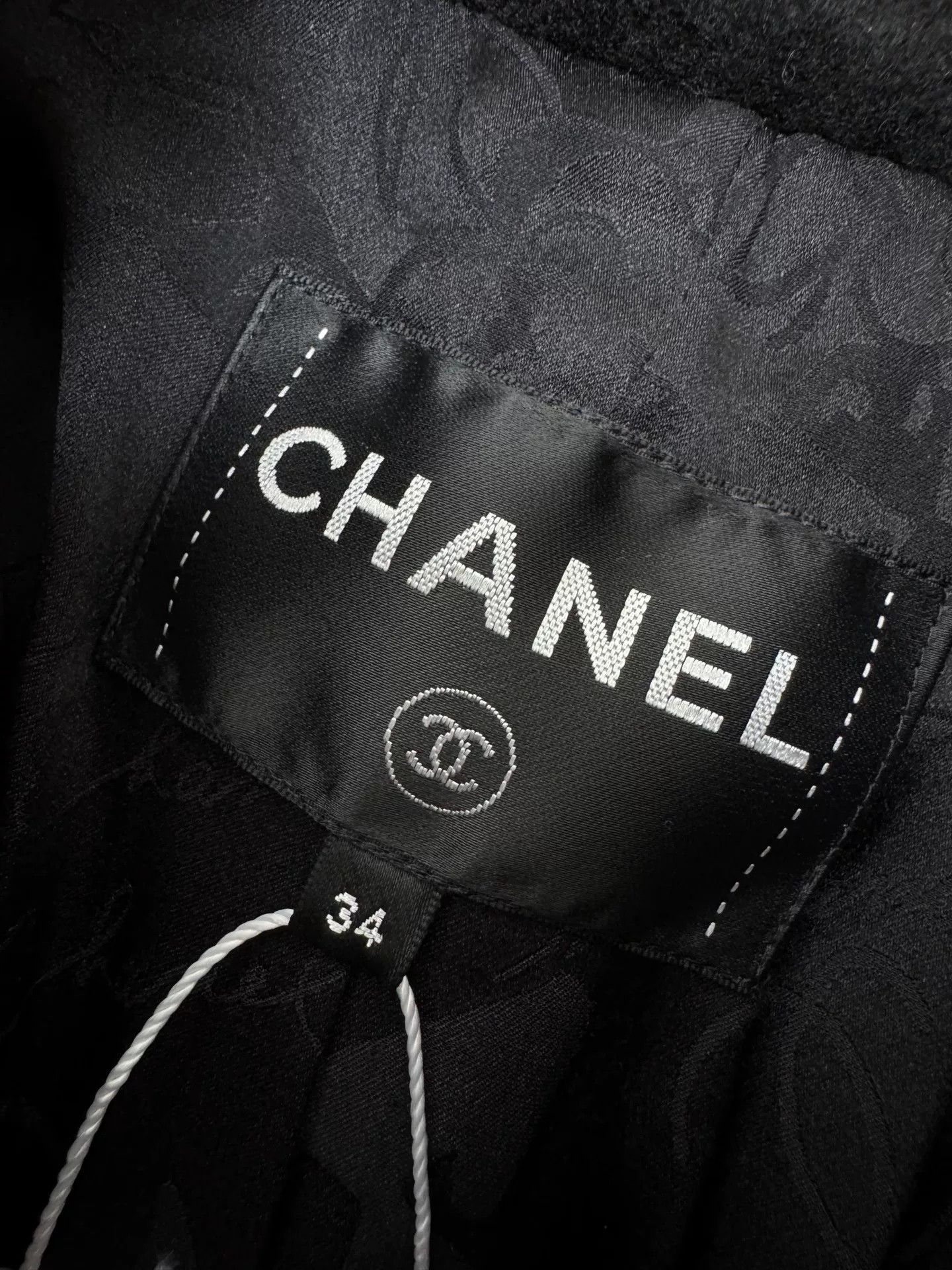 Chanel Chanel VTG Roman Gold Button Coat Size US XXS / EU 40 - 7 Thumbnail