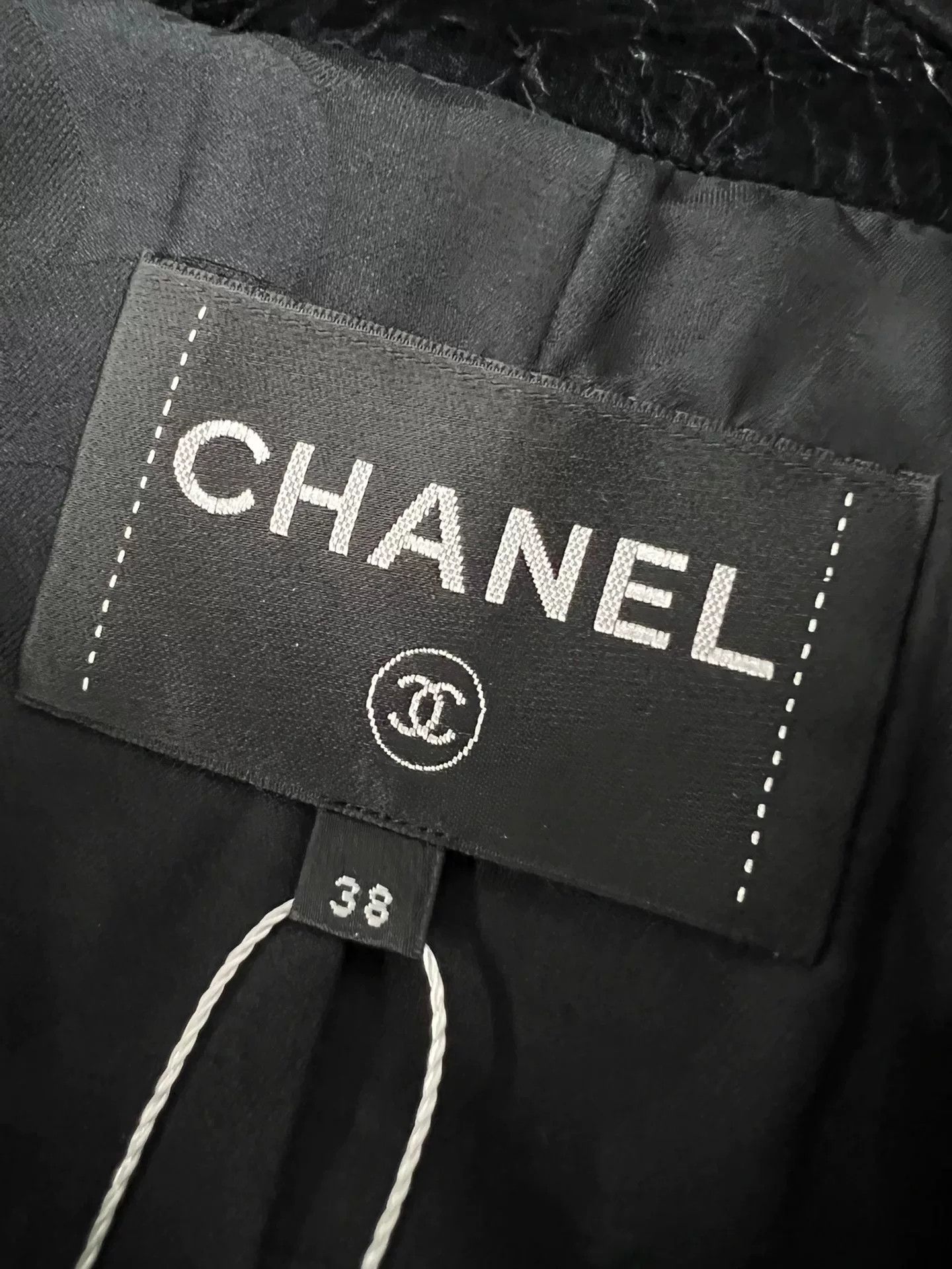 Chanel Chanel Black Mid-Sleeve Leather Jacket Size US M / EU 48-50 / 2 - 4 Thumbnail