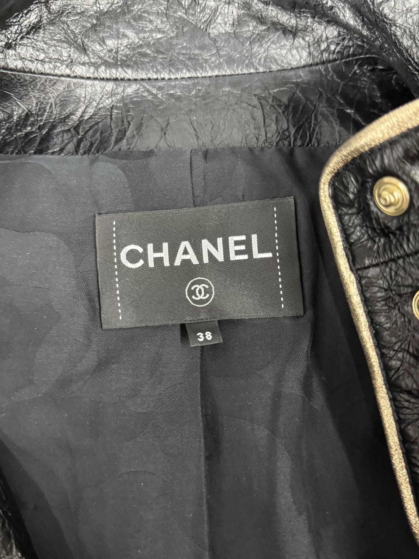 Chanel Chanel Black Short Leather Jacket Size US M / EU 48-50 / 2 - 4 Thumbnail