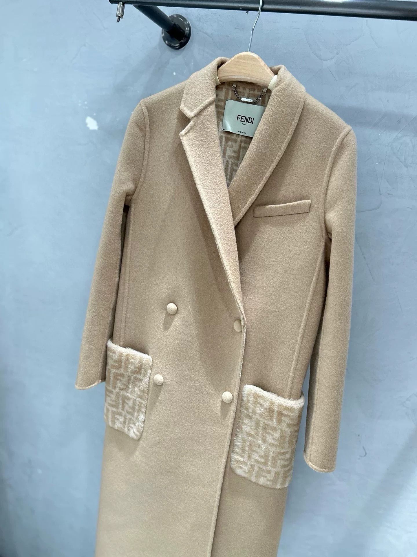 Fendi Fendi Beige Size US S / EU 44-46 / 1 - 2 Thumbnail