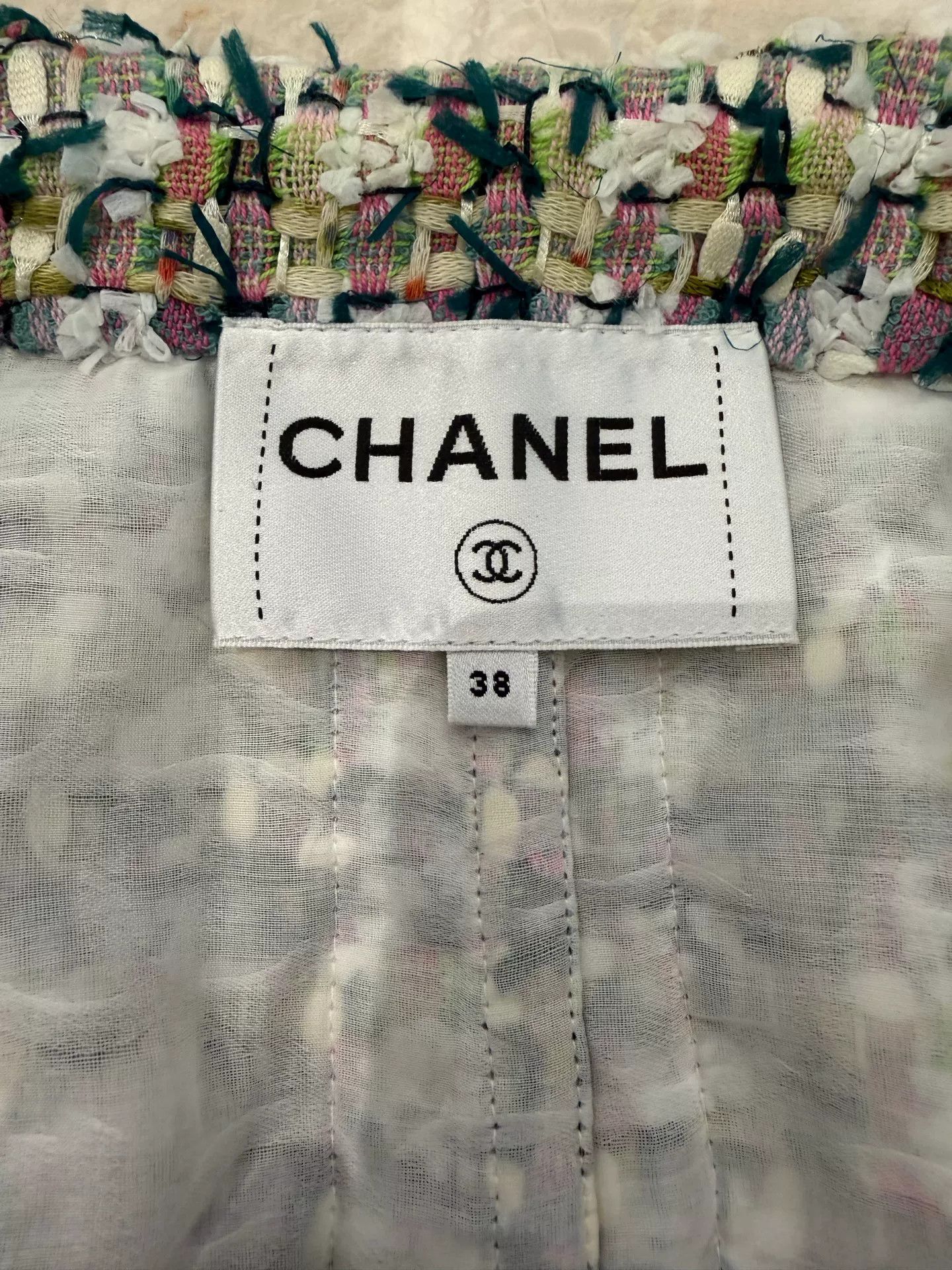 Chanel Chanel 18c Tweed Jacket Size 38 Size M / US 6-8 / IT 42-44 - 3 Thumbnail