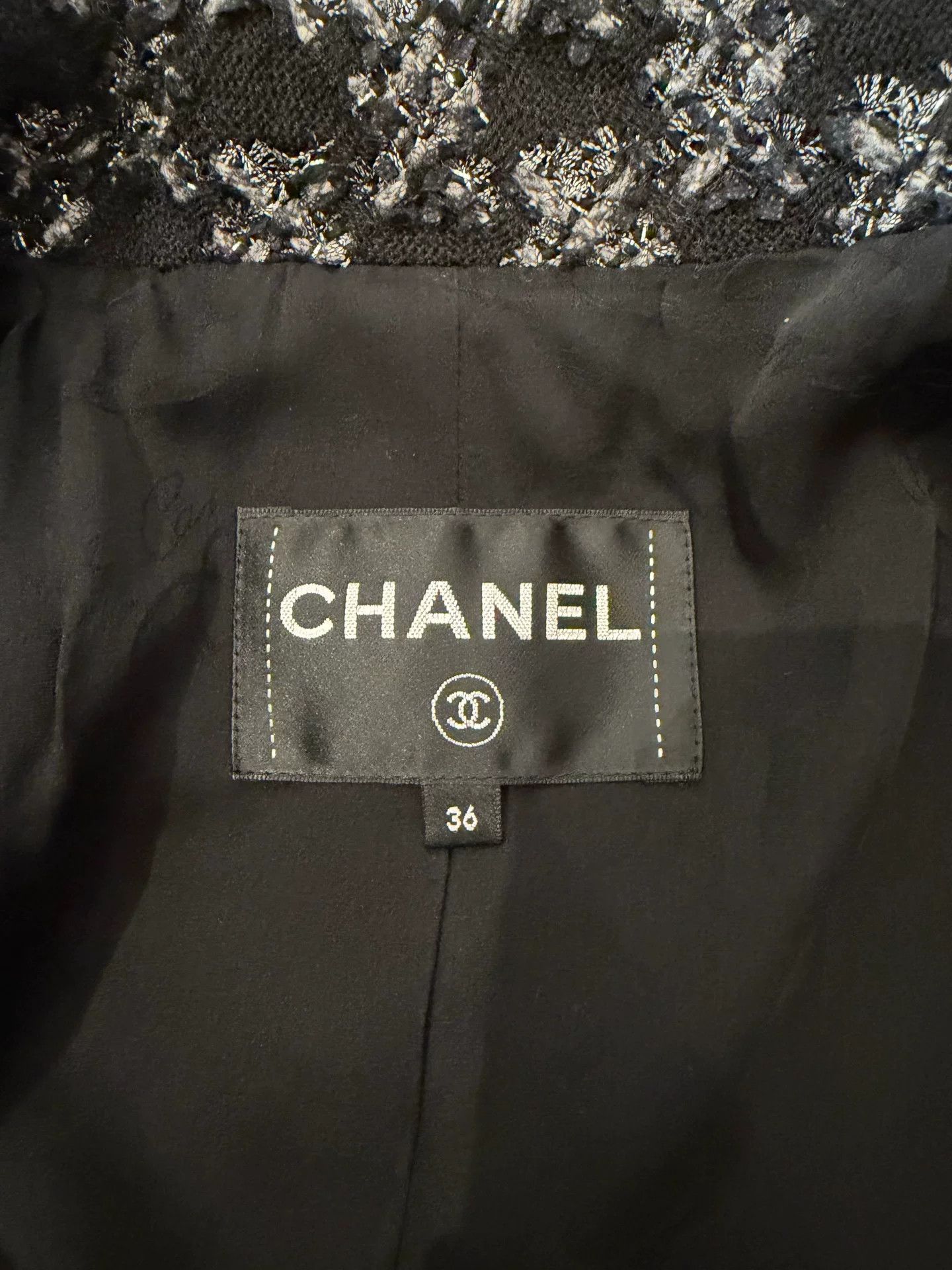 Chanel Chanel Black Silver Houndstooth Tweed Blazer Size US S / EU 44-46 / 1 - 3 Thumbnail