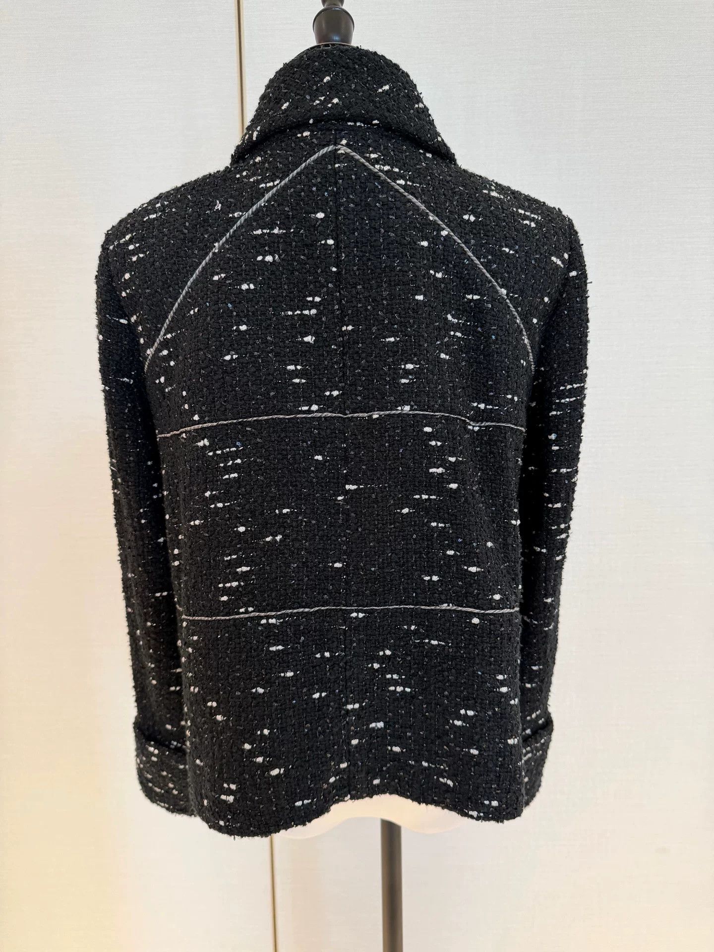 Chanel Chanel Black White Tweed Jacket 38 Size US S / EU 44-46 / 1 - 2 Thumbnail