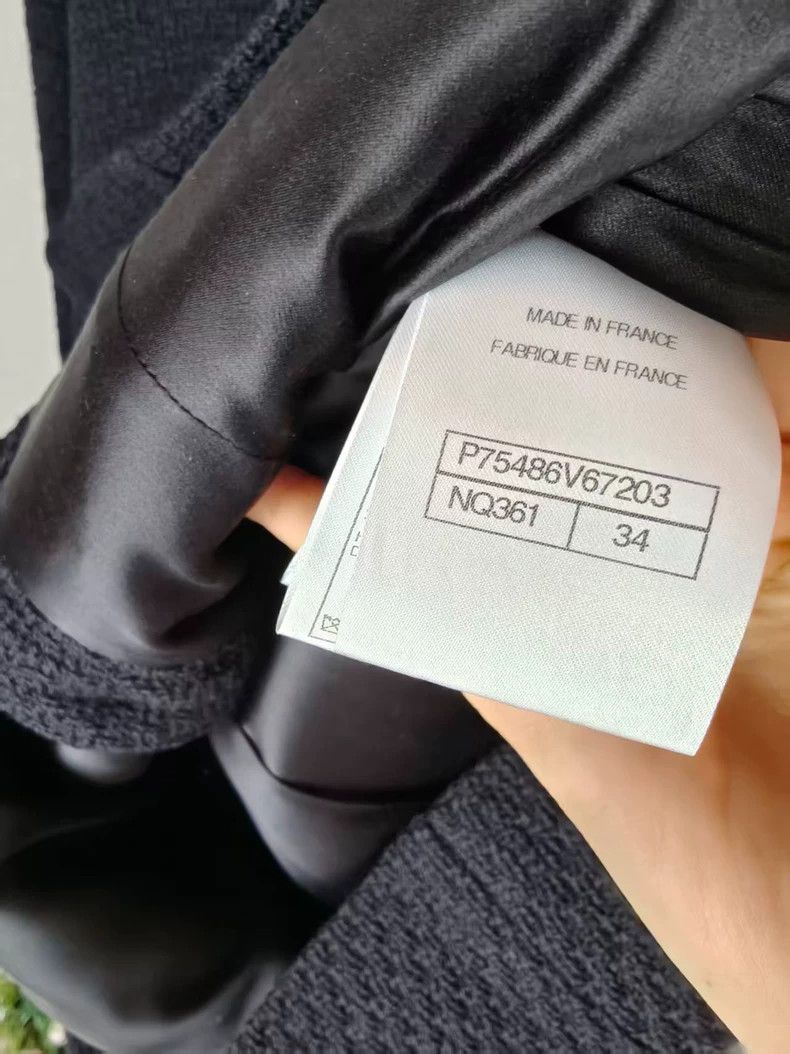 Chanel Chanel Classic Buttoned Coat Size US M / EU 48-50 / 2 - 3 Thumbnail