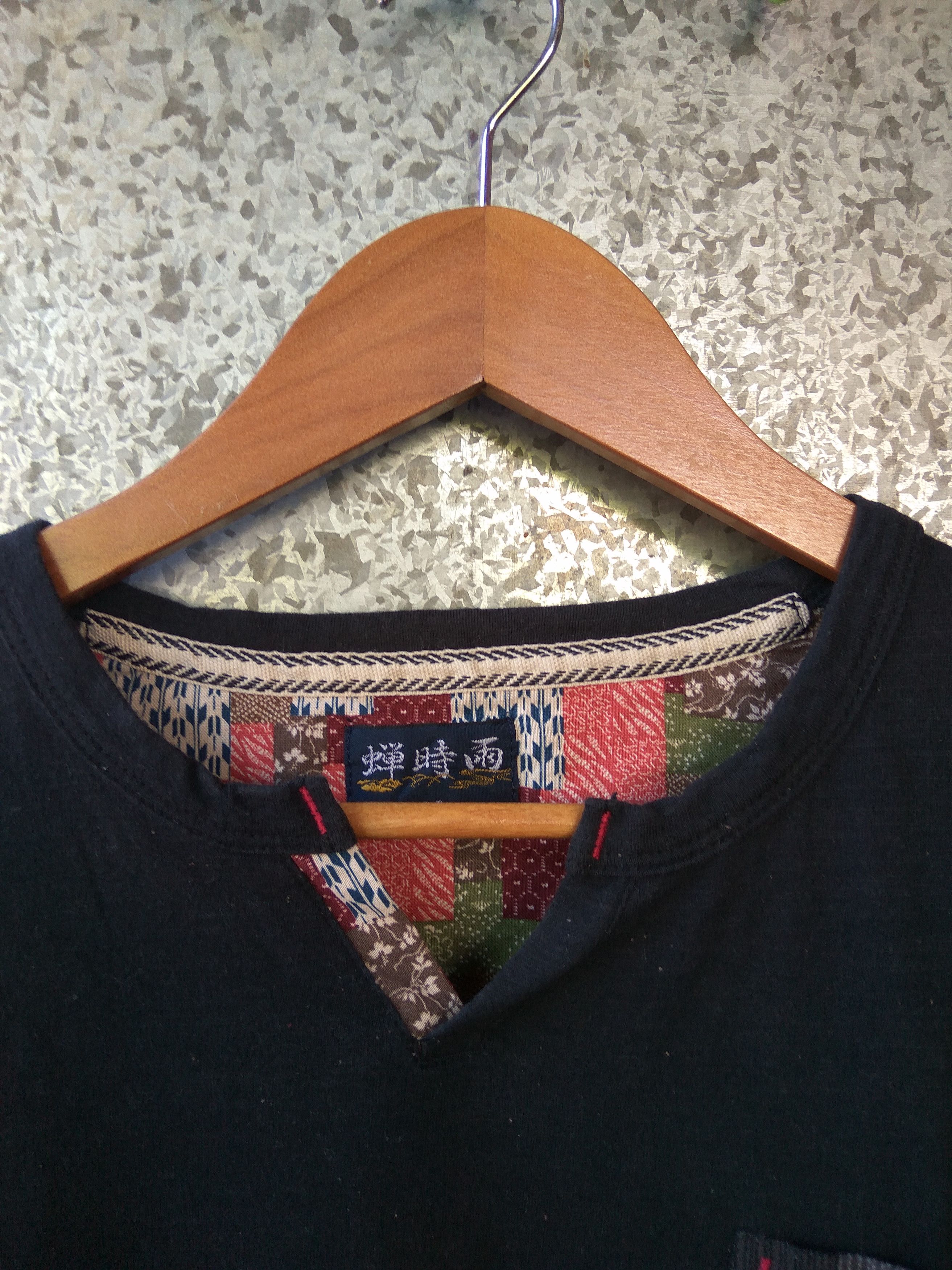 Japanese Brand 🔥 Sukajan t shirt Henley neck Size US L / EU 52-54 / 3 - 4 Thumbnail