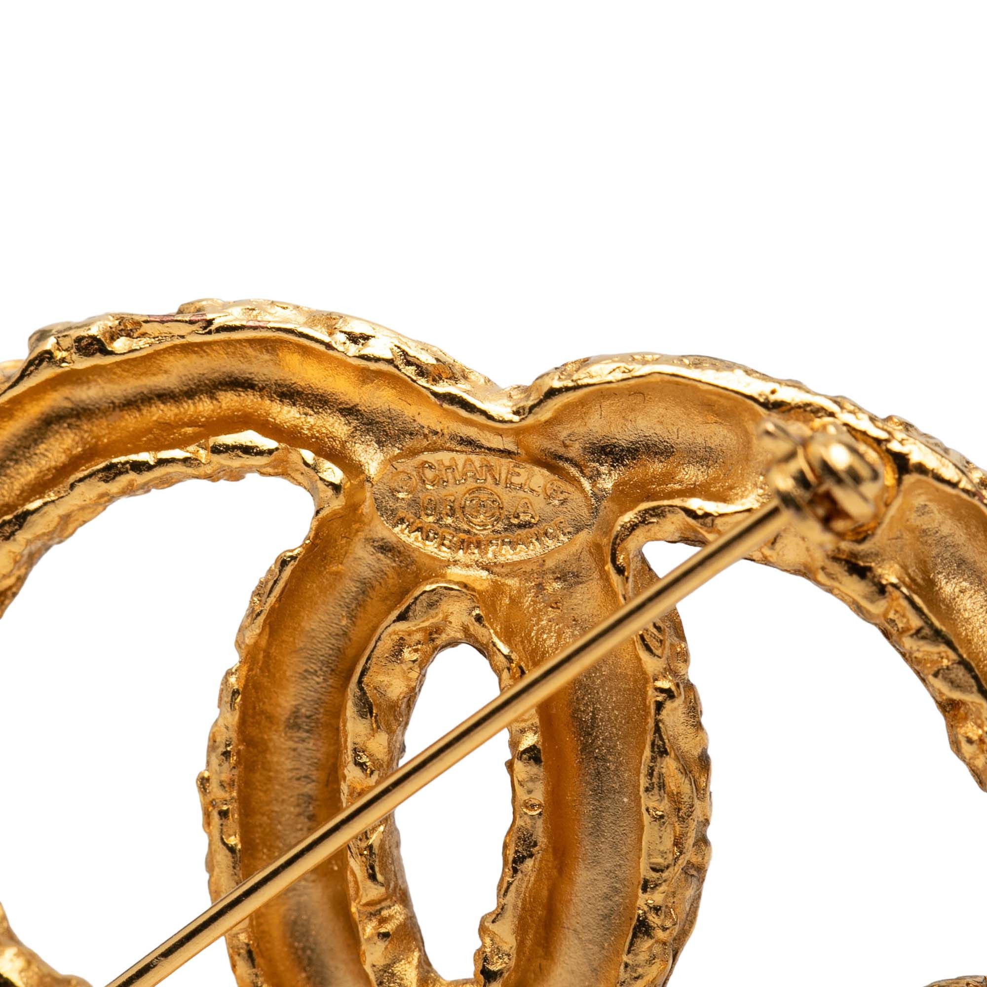 Chanel Chanel CC Gold Plated Baroque Embossed Logo Brooch Size ONE SIZE - 3 Thumbnail