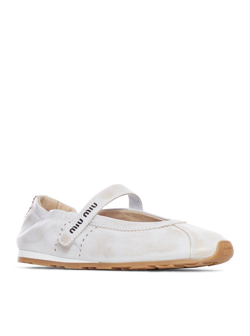 Miu Miu PLUME BALLET FLATS IN DÉLAVÉ EFFECT LEATHER Size US 6 / IT 36 - 2 Thumbnail