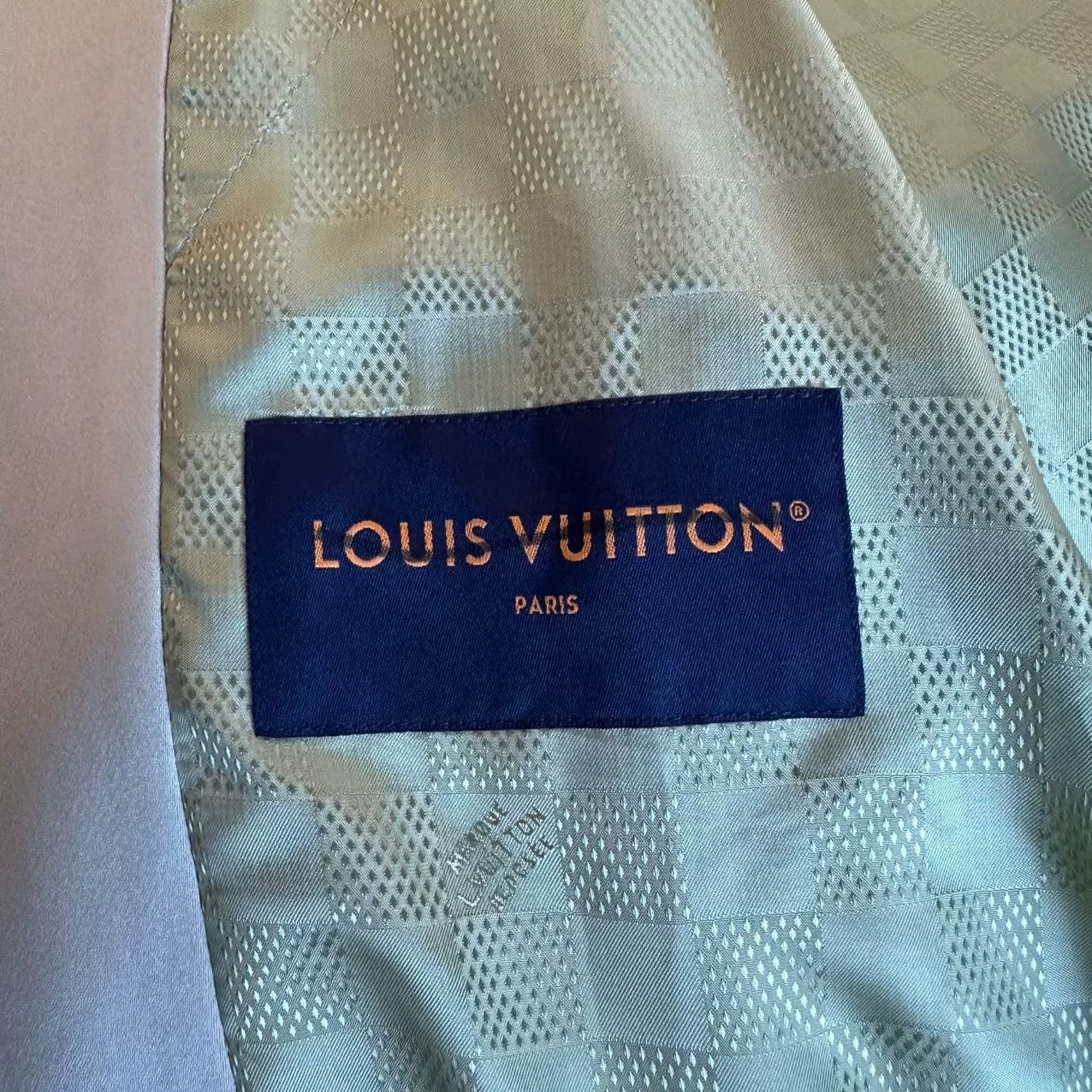 Louis Vuitton Louis Vuitton x Pharrell Dragon Bomber Jacket Size US M / EU 48-50 / 2 - 7 Thumbnail