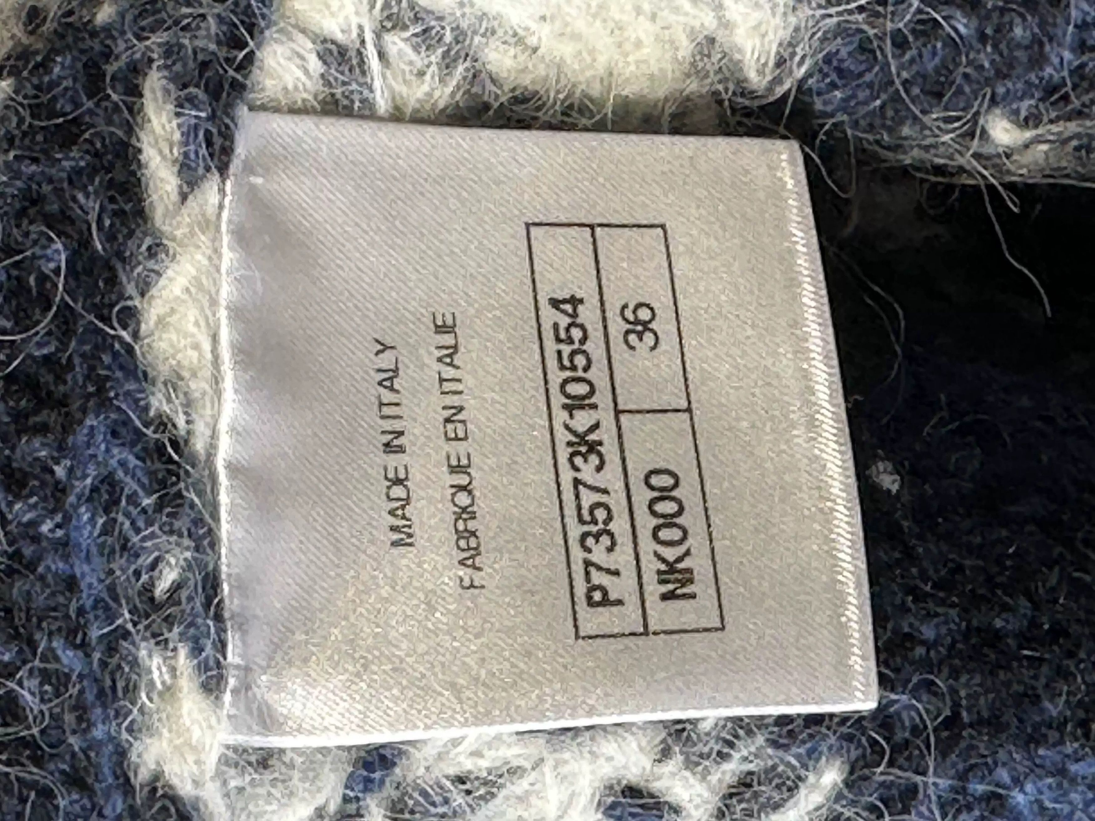 Chanel Chanel 2023 Camellia Long Cardigan Size US XS / EU 42 / 0 - 4 Thumbnail