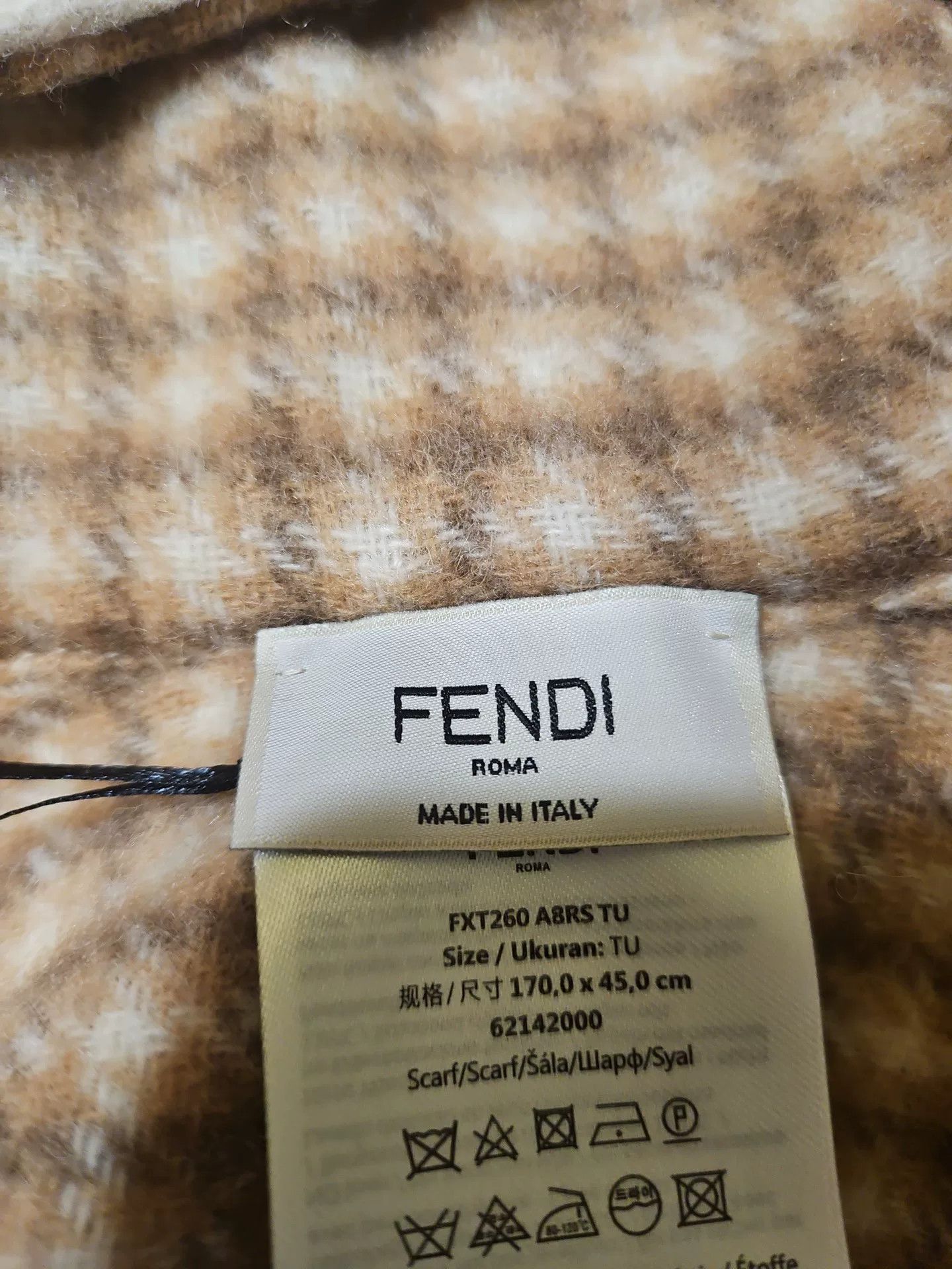 Fendi fendi pure cashmere hooded shawl Size M / US 6-8 / IT 42-44 - 4 Thumbnail