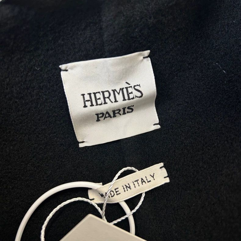 Hermes Hermes Black Cashmere Belted Coat Size US S / EU 44-46 / 1 - 4 Thumbnail