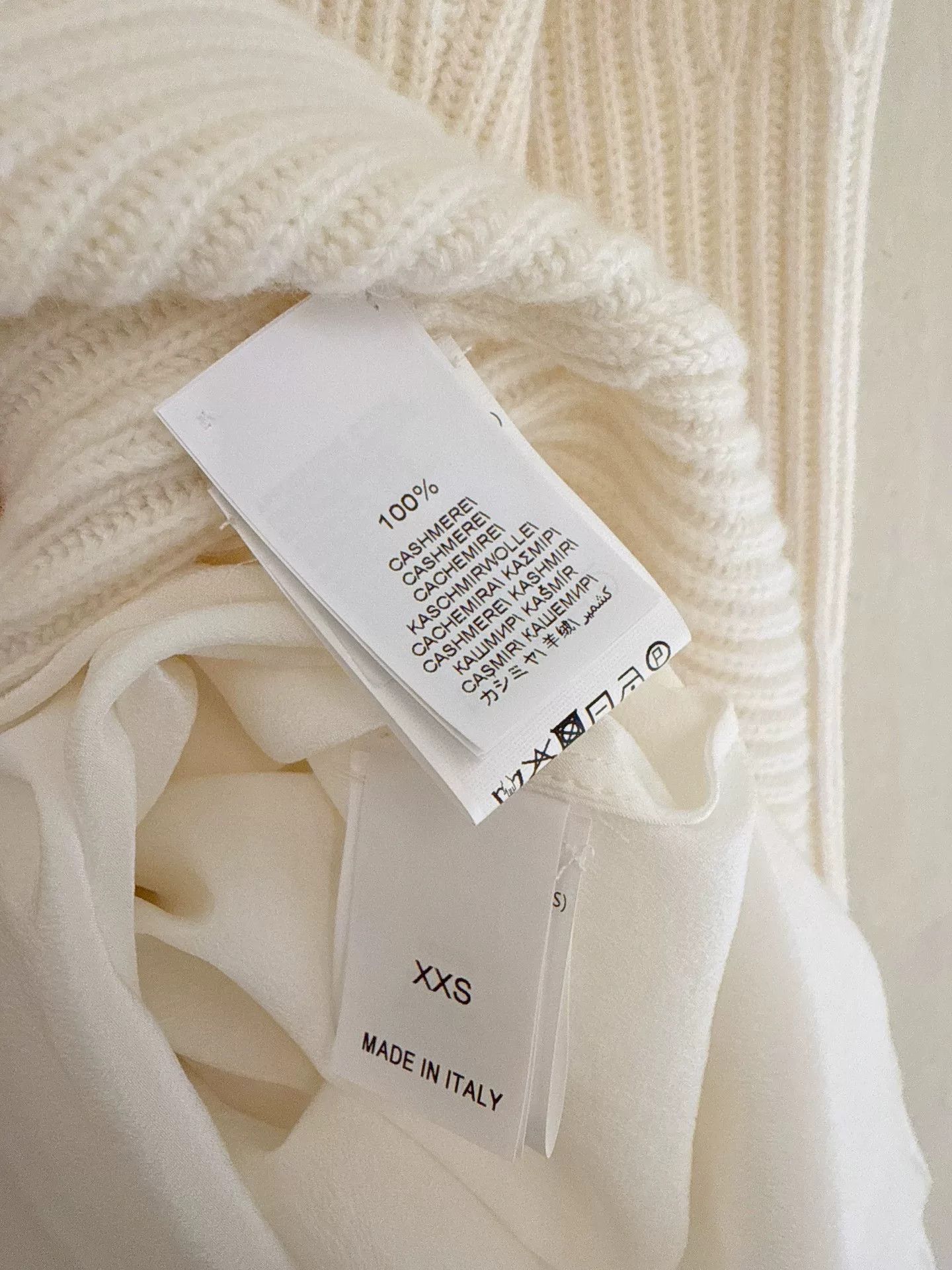 Brunello Cucinelli Brunello Cucinelli Beaded Flower Cashmere Dress Size US XXS / EU 40 - 8 Thumbnail