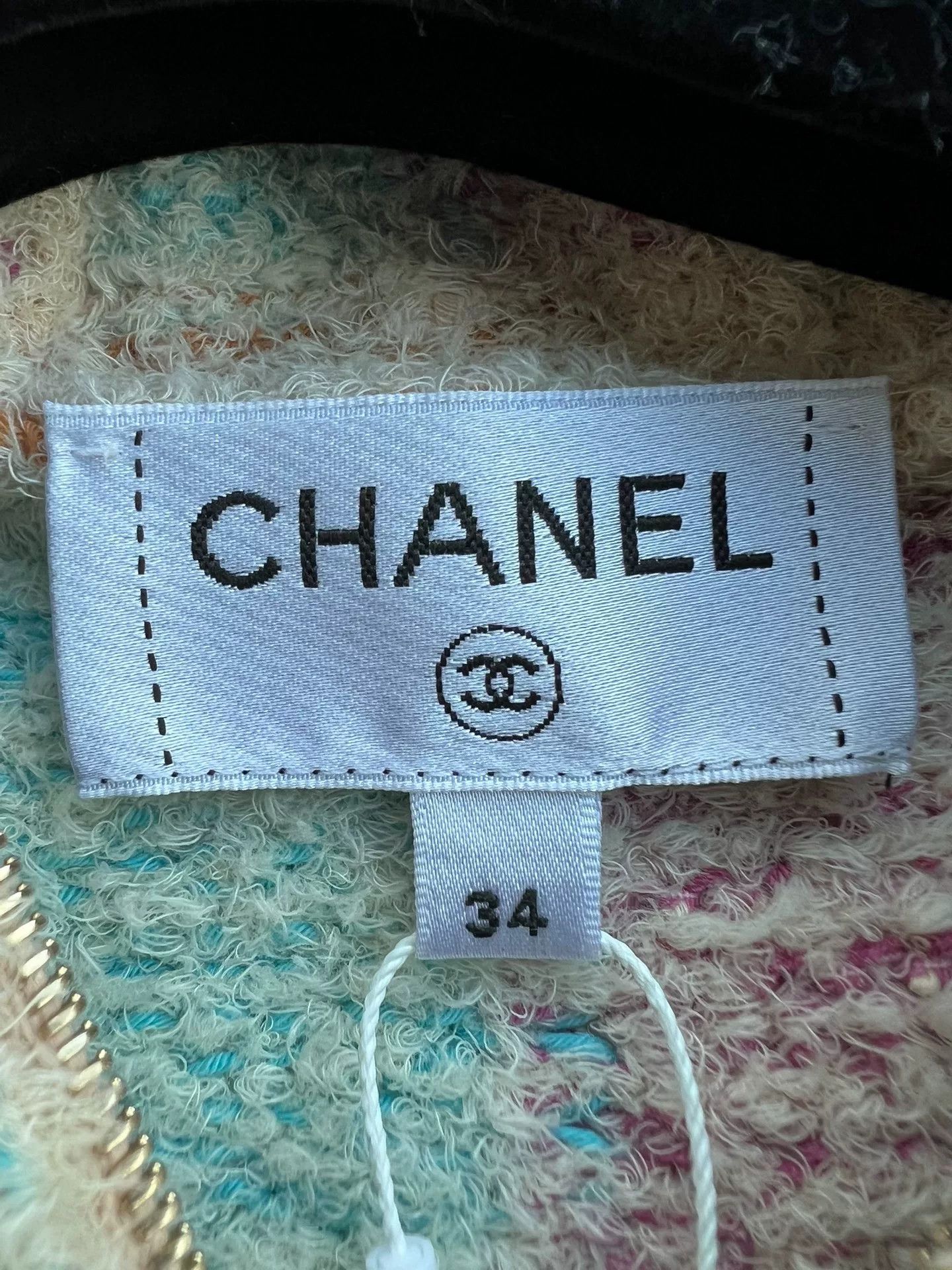Chanel Chanel Pastel Hooded Knit Vest Size US S / EU 44-46 / 1 - 3 Thumbnail