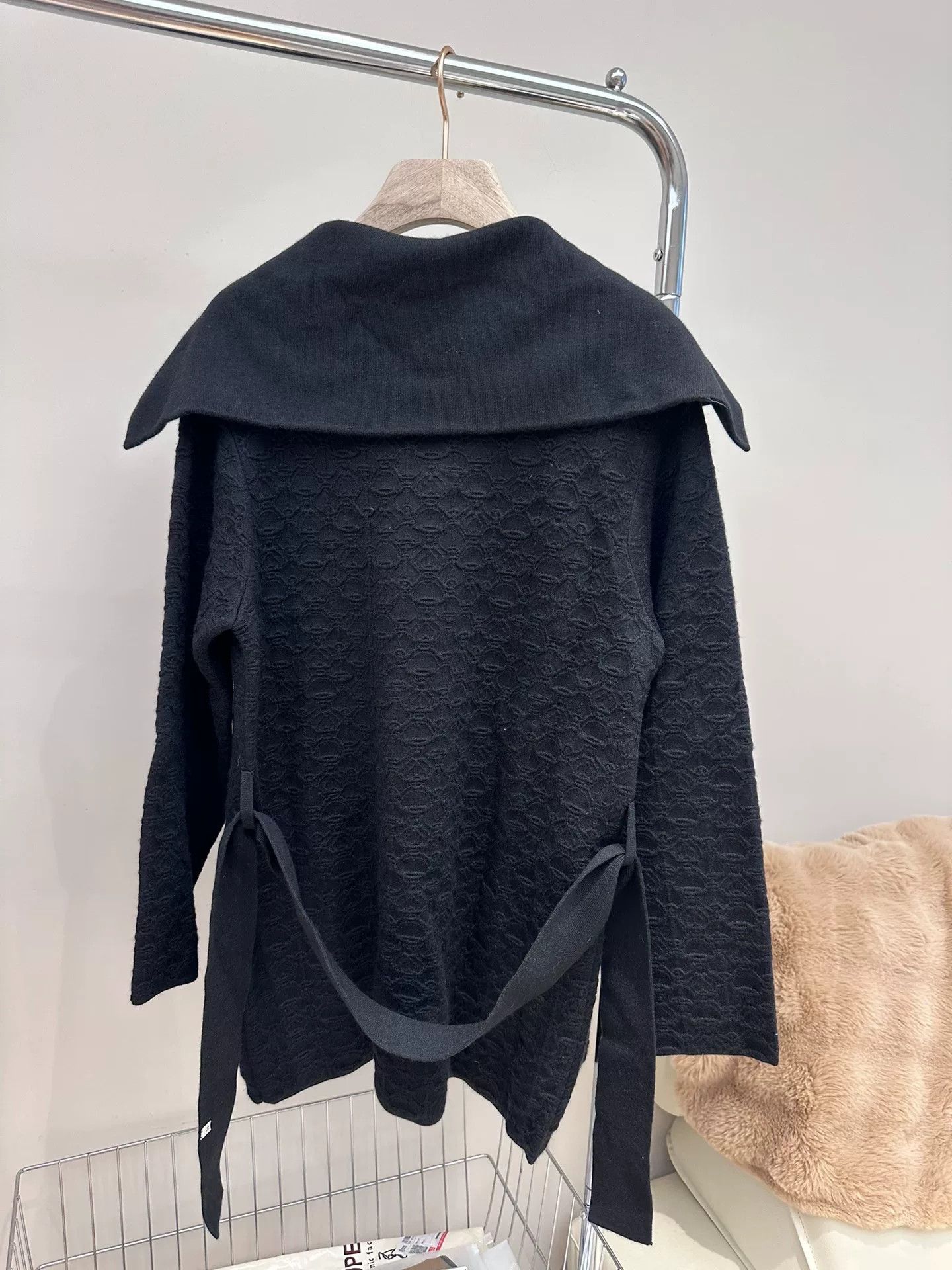 Hermes Hermes Women's Sweater Cardigan Size 36 Size US S / EU 44-46 / 1 - 2 Thumbnail