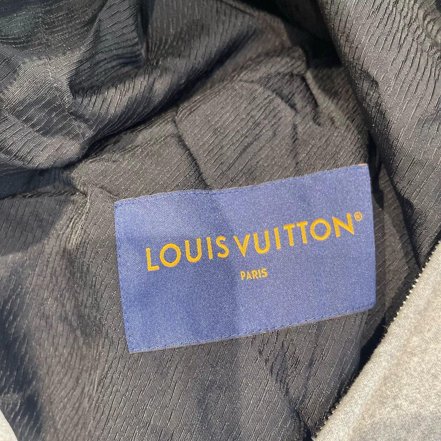 Louis Vuitton Louis Vuitton Logo Wool Hooded Jacket Size US XL / EU 56 / 4 - 4 Thumbnail