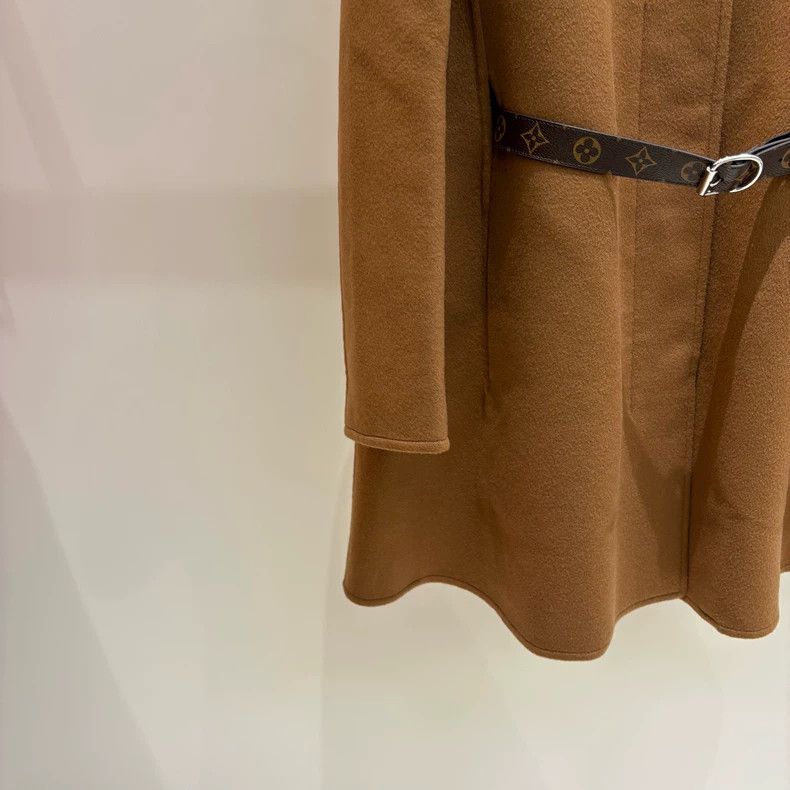 Louis Vuitton Louis Vuitton Brown Monogram Belted Cloak Coat Size US S / EU 44-46 / 1 - 5 Thumbnail