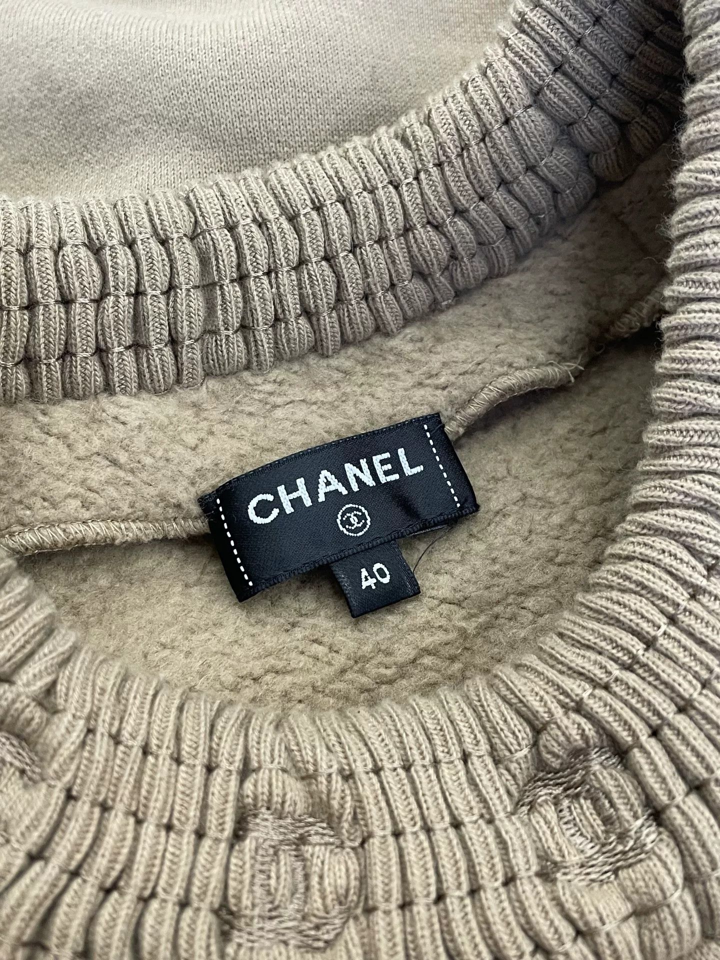 Chanel Chanel Beige Teddy Lamb Wool Sweatshirt Size US L / EU 52-54 / 3 - 5 Thumbnail