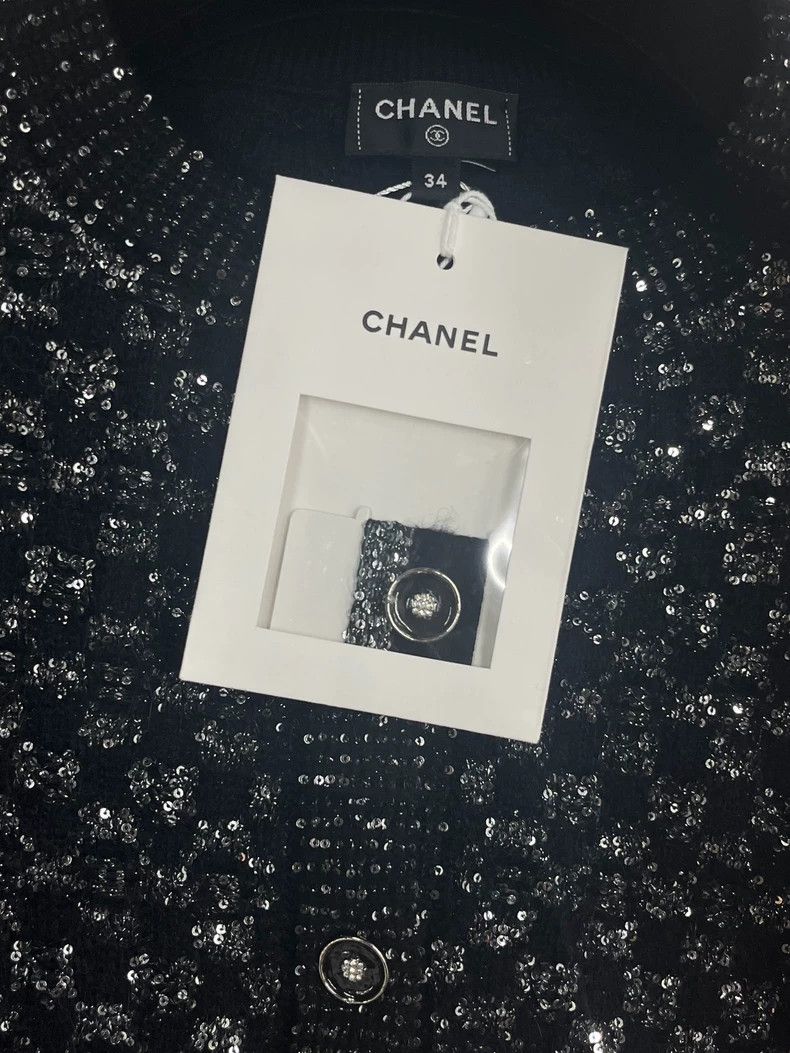Chanel Chanel 23B Black Sequin Knit Top Size US S / EU 44-46 / 1 - 4 Thumbnail