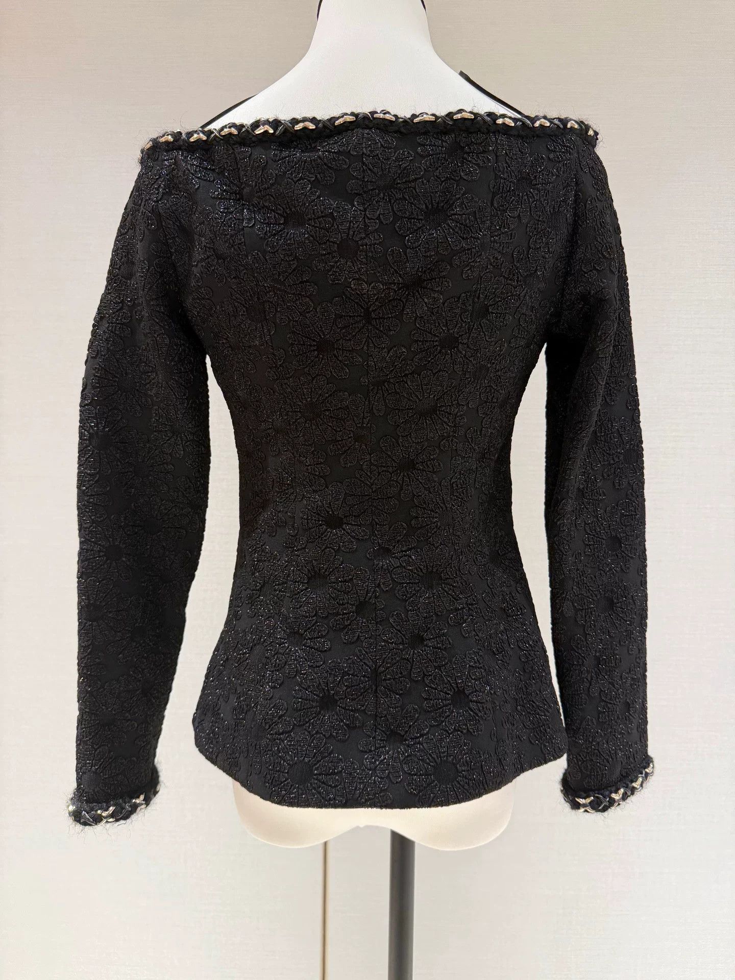 Chanel Chanel 21A Castle Off-Shoulder Top Size US S / EU 44-46 / 1 - 2 Thumbnail
