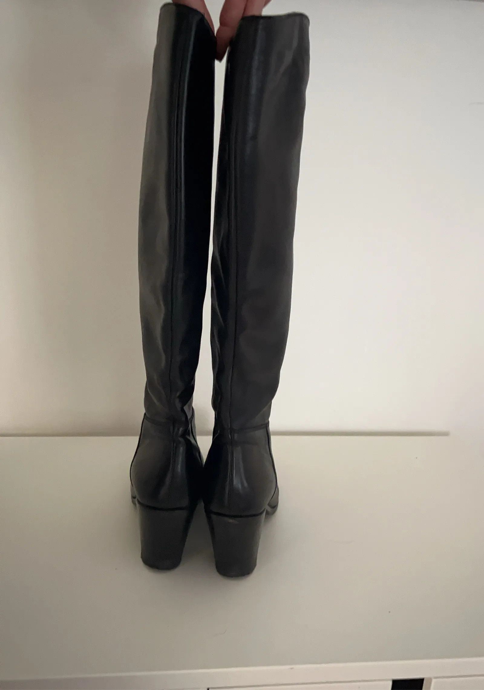 Guy Laroche Guy Laroche Elbel 7259 Boots Size US 9 / IT 39 - 8 Thumbnail