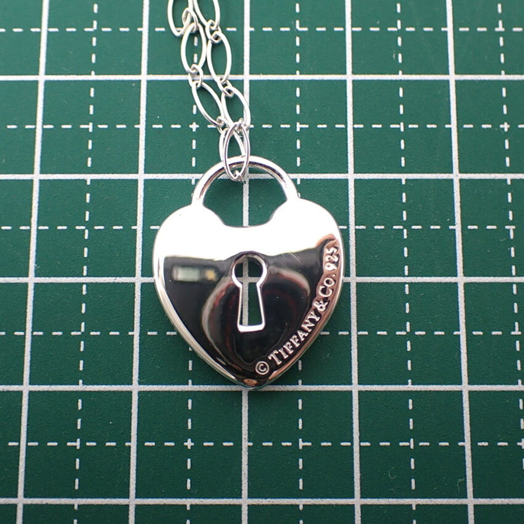 Tiffany & Co. TIFFANY 925 keyhole heart pendant necklace Size ONE SIZE - 10 Thumbnail