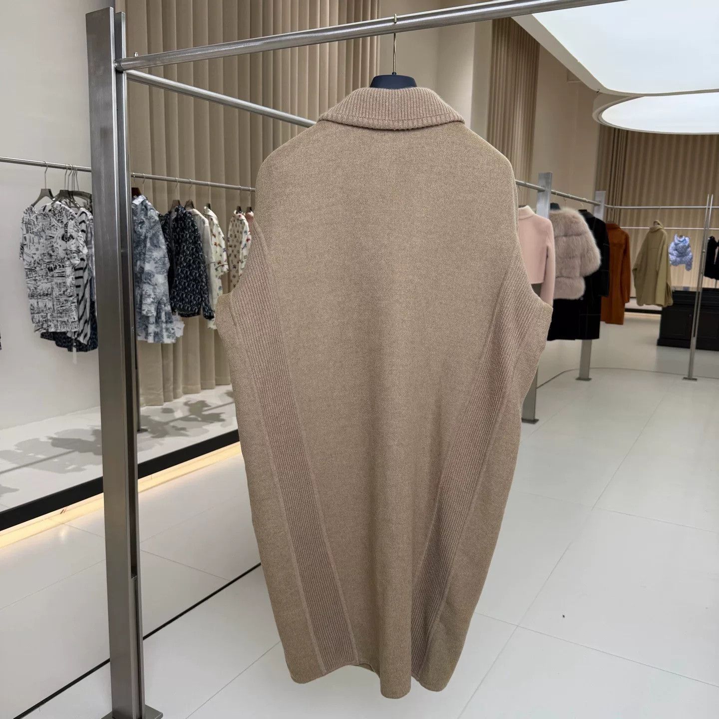 Hermes Hermes Camel Cashmere Cocoon Coat 34 Size US XS / EU 42 / 0 - 2 Thumbnail