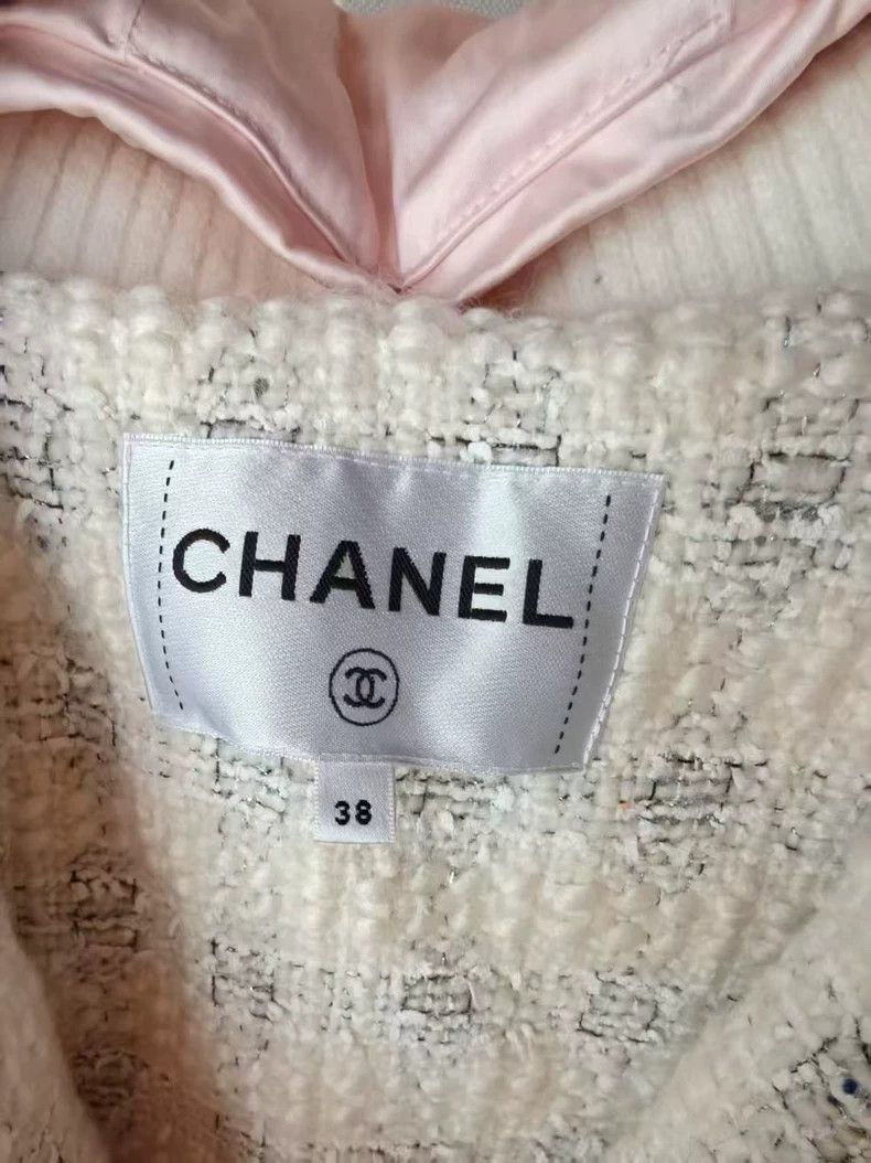 Chanel Chanel Pink Down Coat Jacket Size US M / EU 48-50 / 2 - 2 Thumbnail