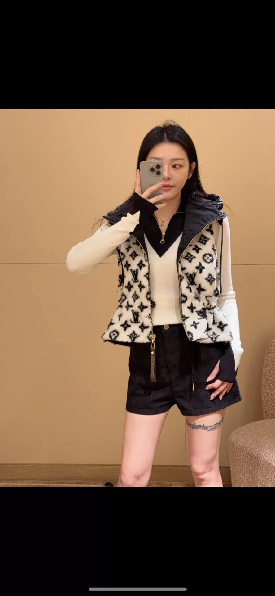 Louis Vuitton LV Monogram Black White Vest Size US M / EU 48-50 / 2 - 6 Thumbnail