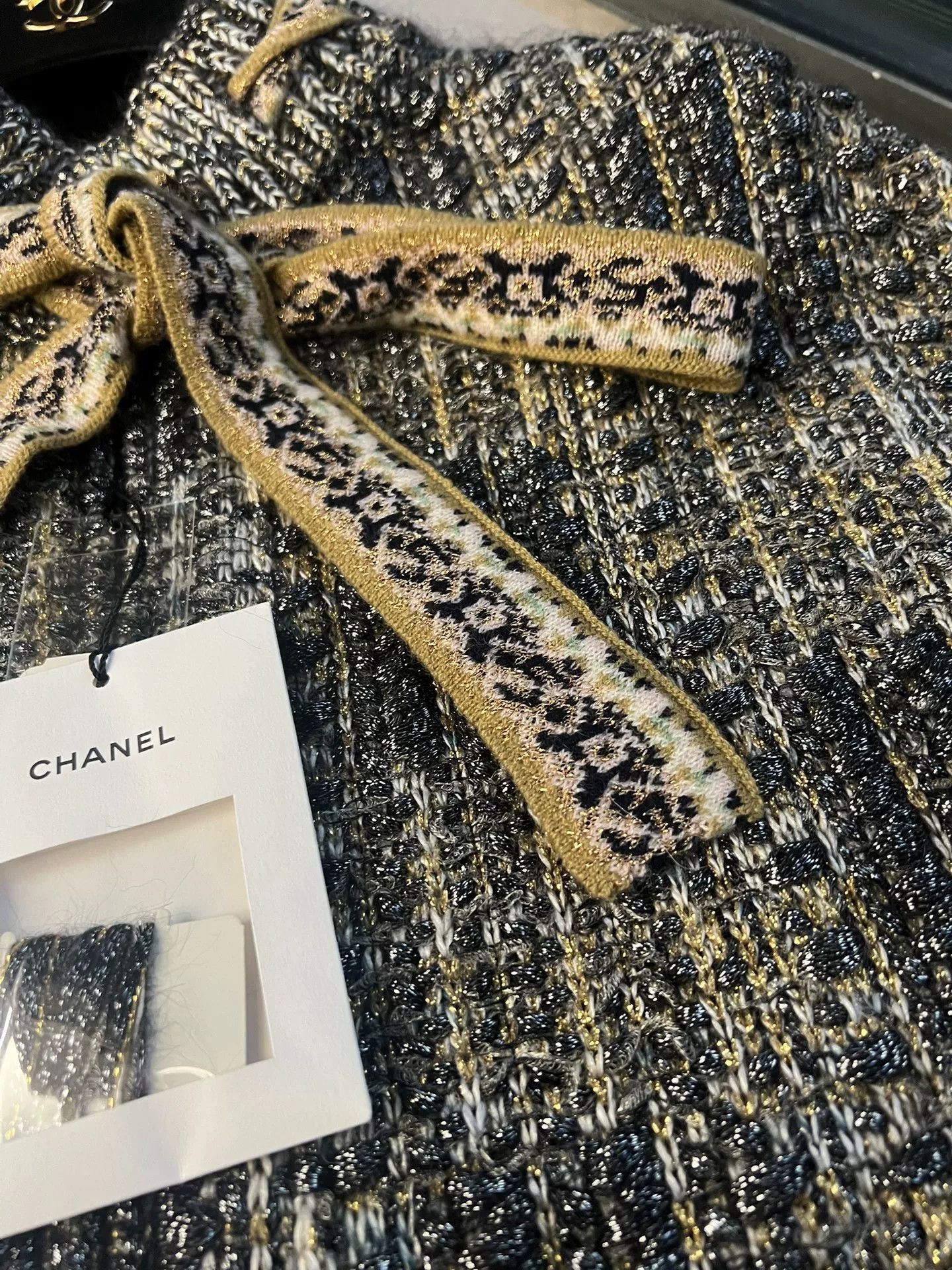 Chanel Chanel 16A Roma Black Gold Knit Cape Size US M / EU 48-50 / 2 - 3 Thumbnail