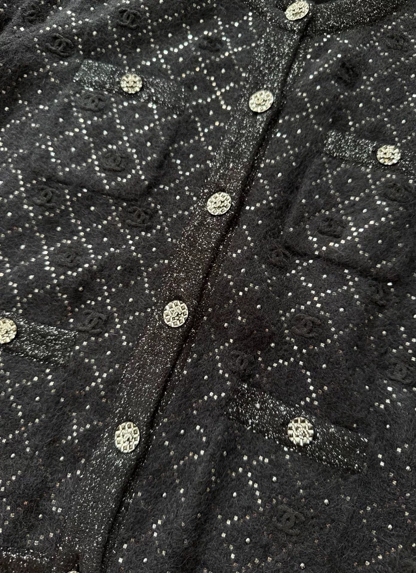 Chanel Chanel 22A Embroidered Logo Cardigan Size US S / EU 44-46 / 1 - 3 Thumbnail
