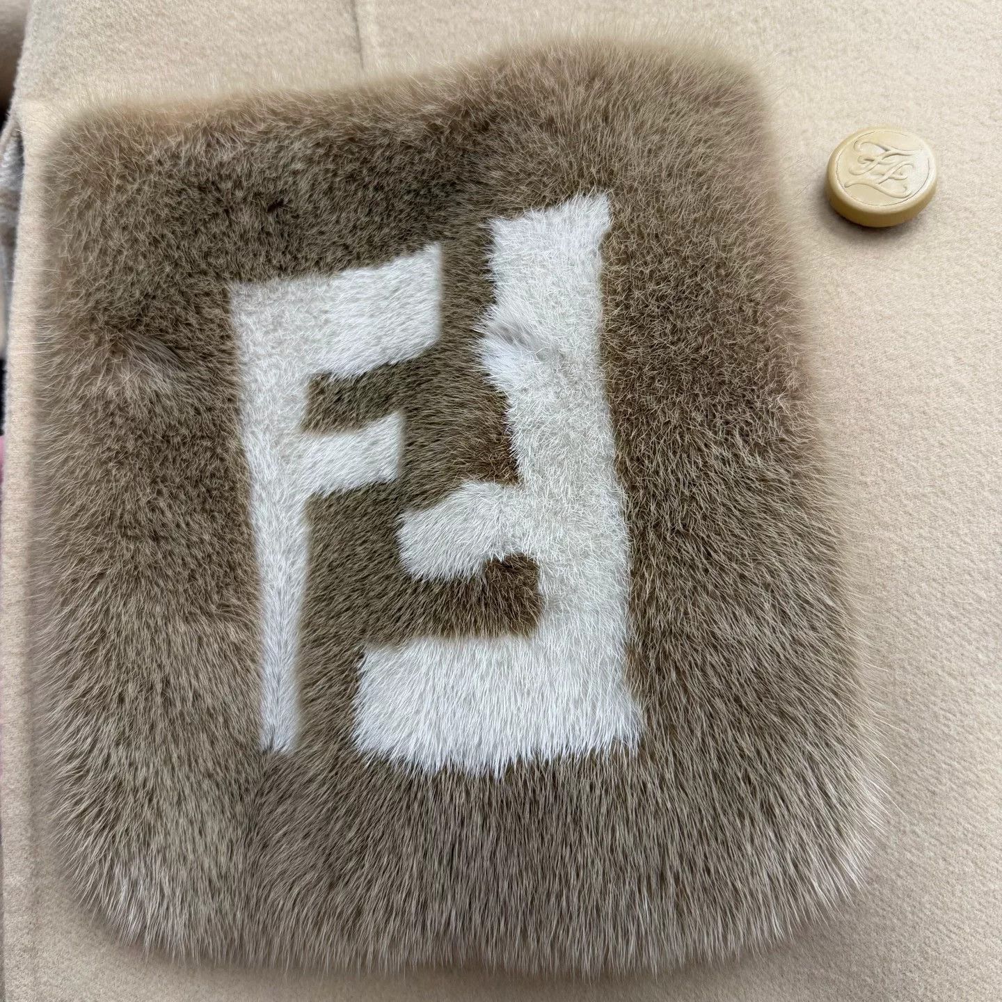Fendi Fendi Mink Wool Coat with Pockets Size US S / EU 44-46 / 1 - 4 Thumbnail