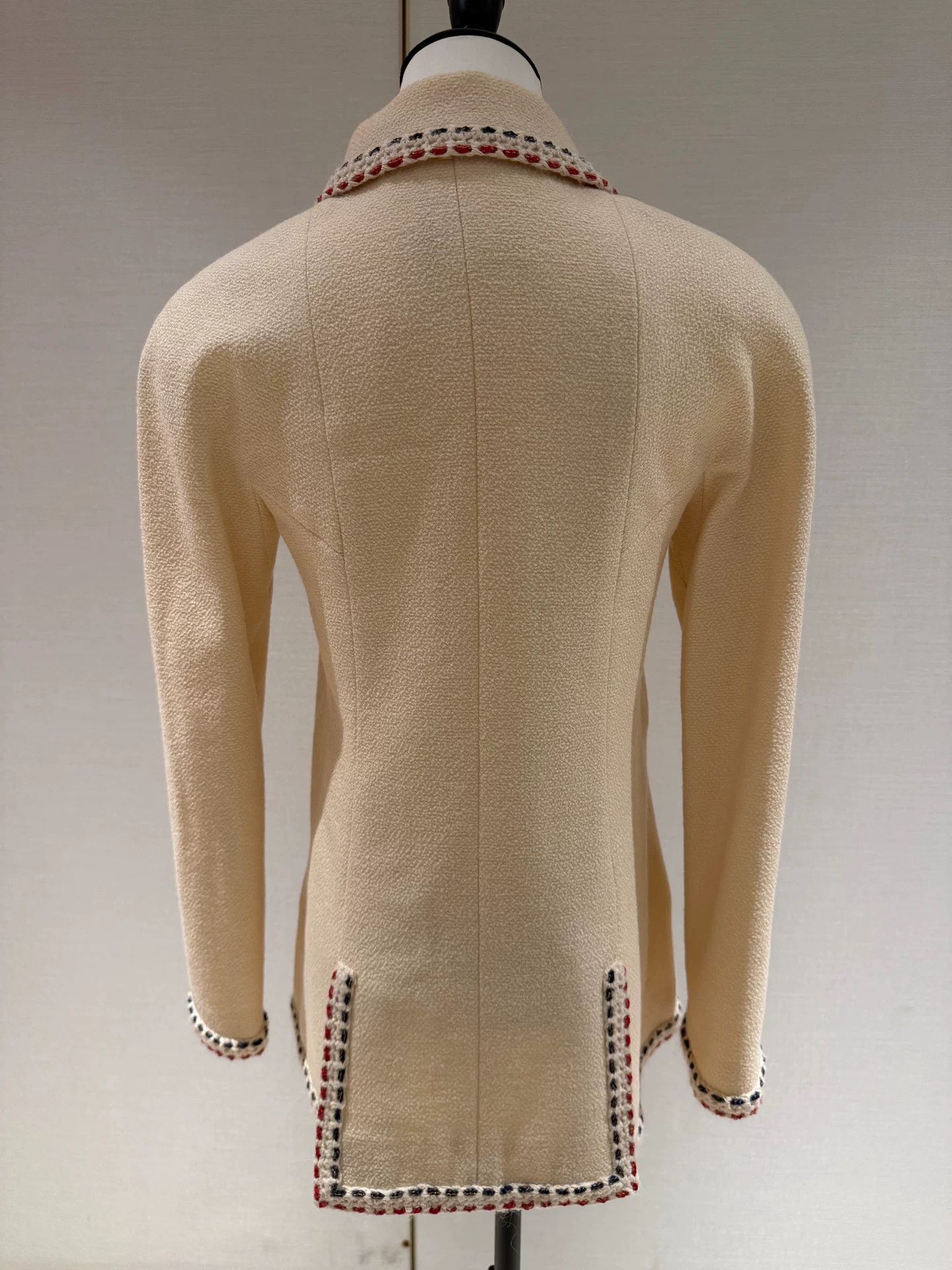 Chanel Chanel 18 Hamburg Knit Jacket Beige Red Blue Trim Size US XS / EU 42 / 0 - 2 Thumbnail