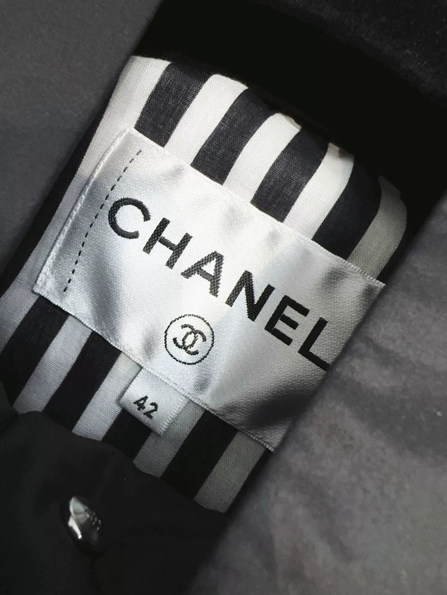 Chanel Chanel 24M Coco Beach Black Vest Size US L / EU 52-54 / 3 - 4 Thumbnail